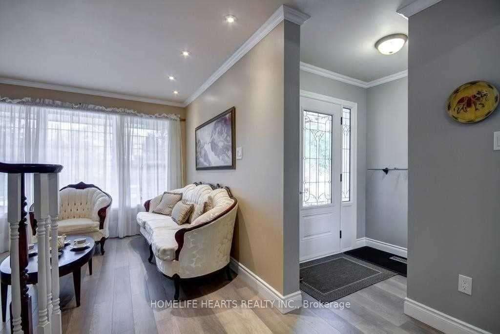 2241 Oakhaven Drive photo 7