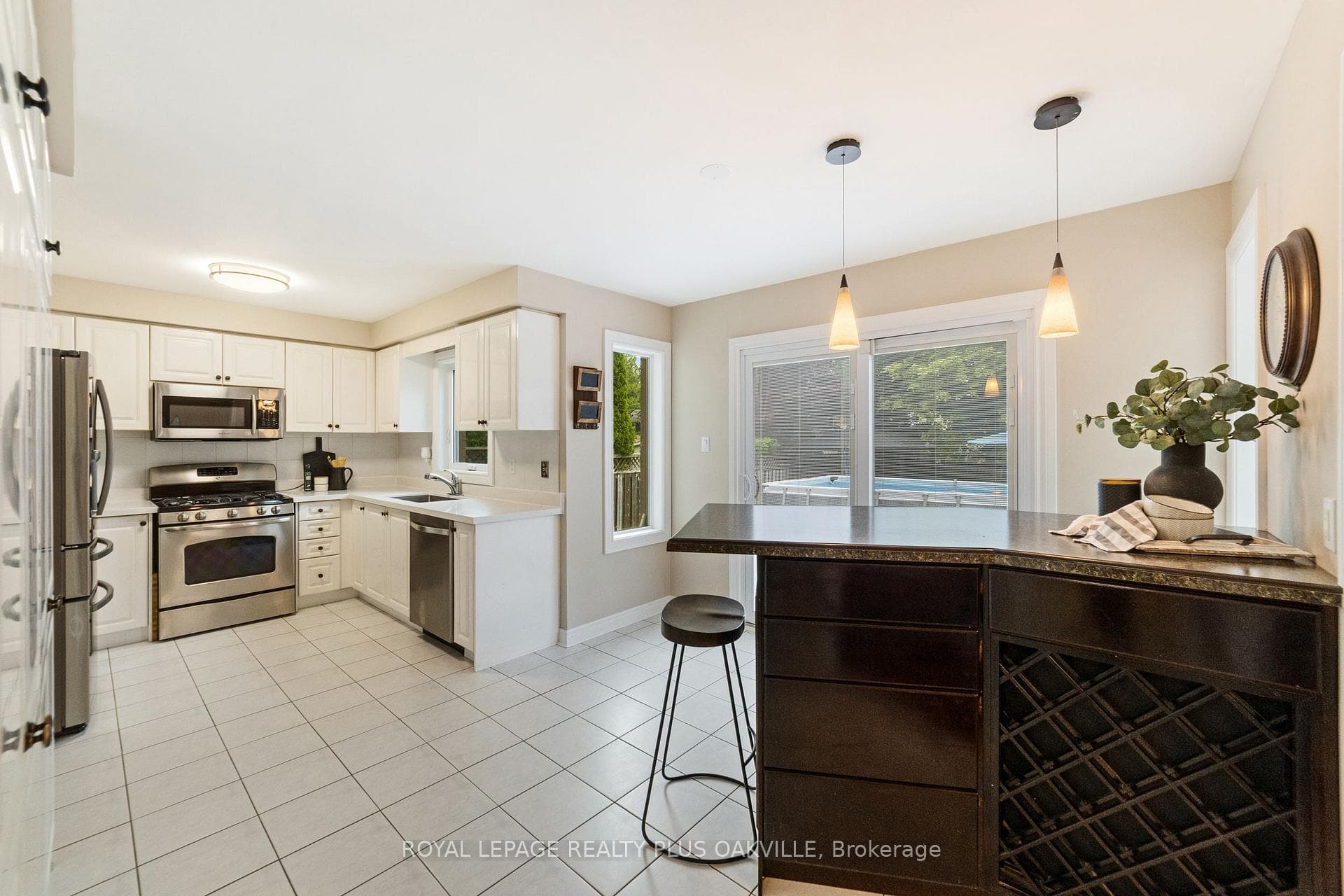42 Fellowes Crescent photo 14