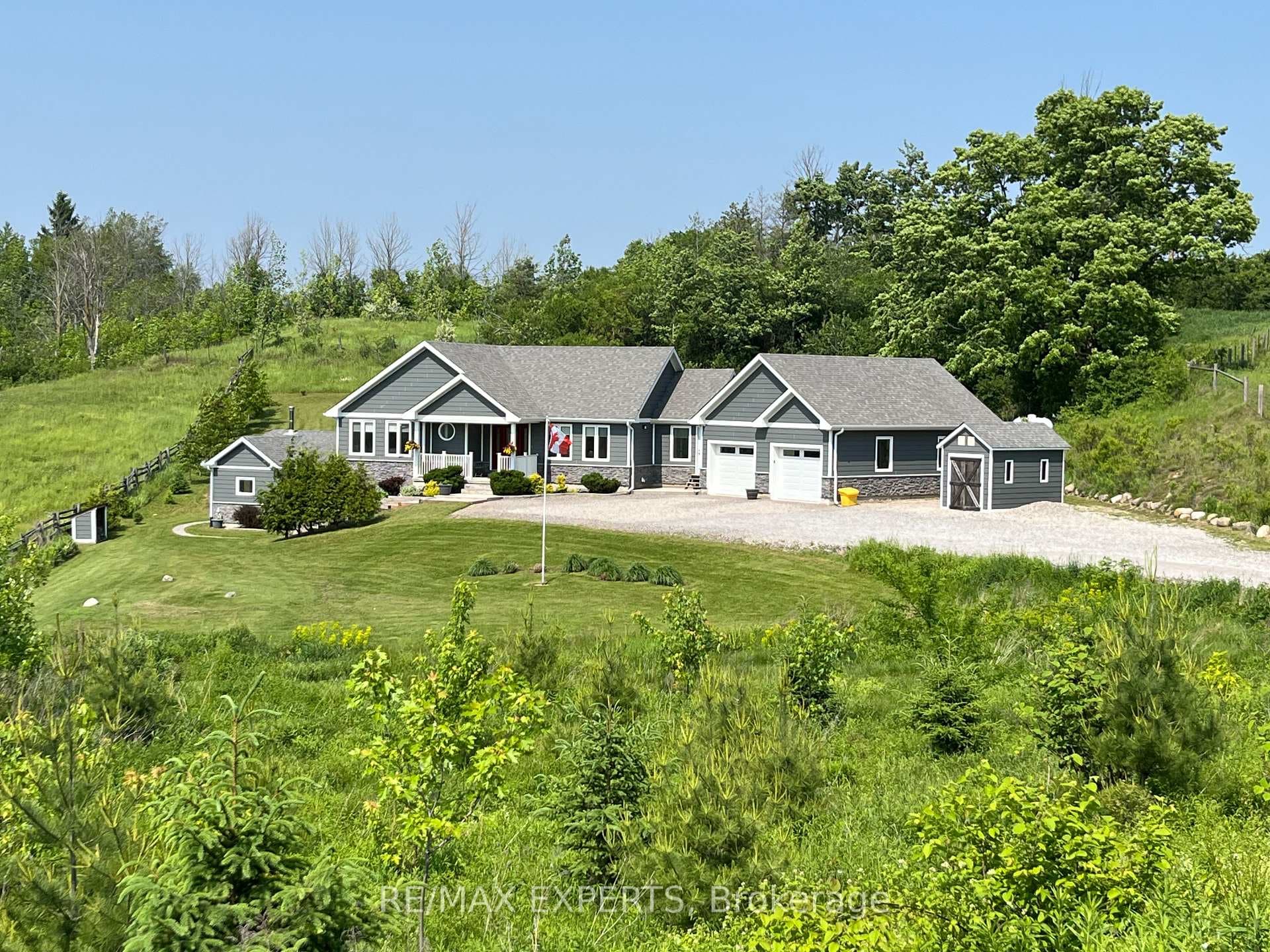 5541 Trafalgar Road photo 1