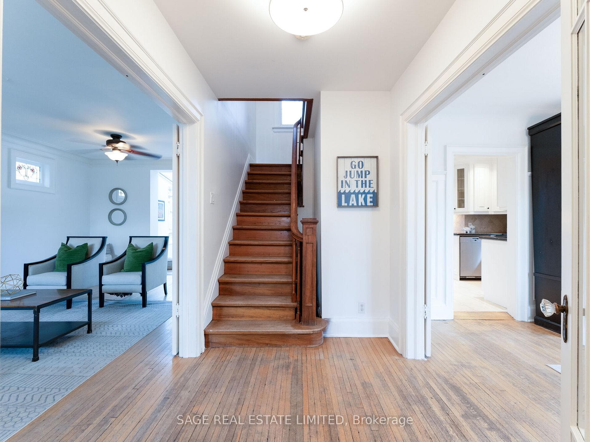252 Glen Manor Drive photo 2