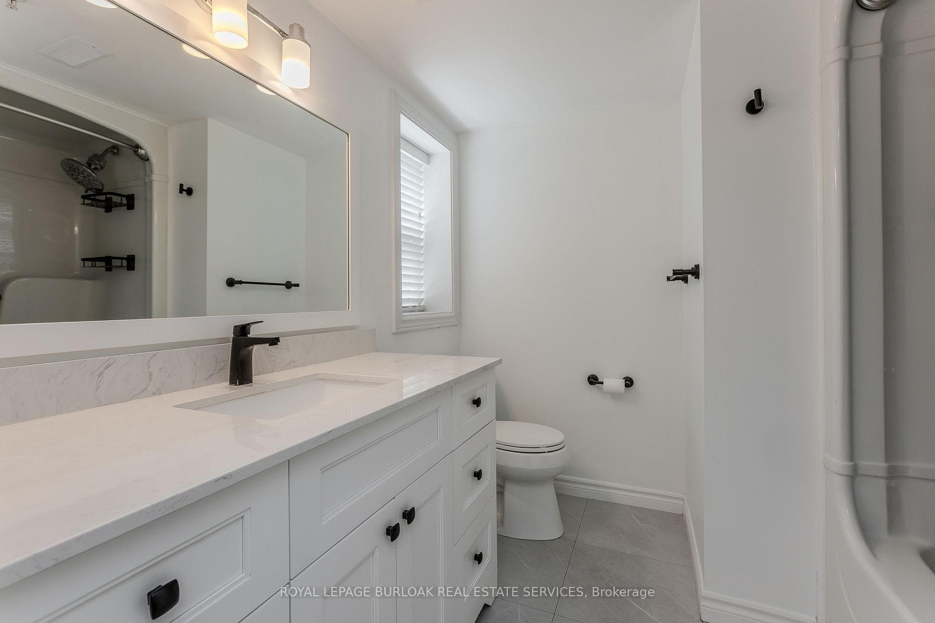 2035 Appleby Line Unit 101 photo 12