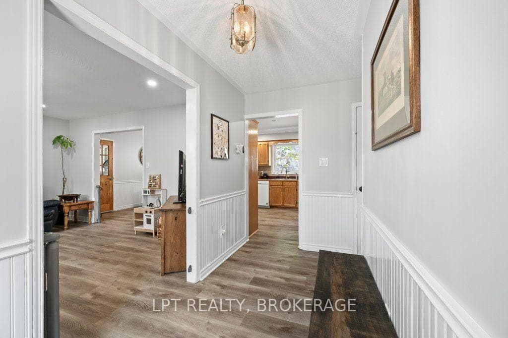 2978 Pine Grove photo 16