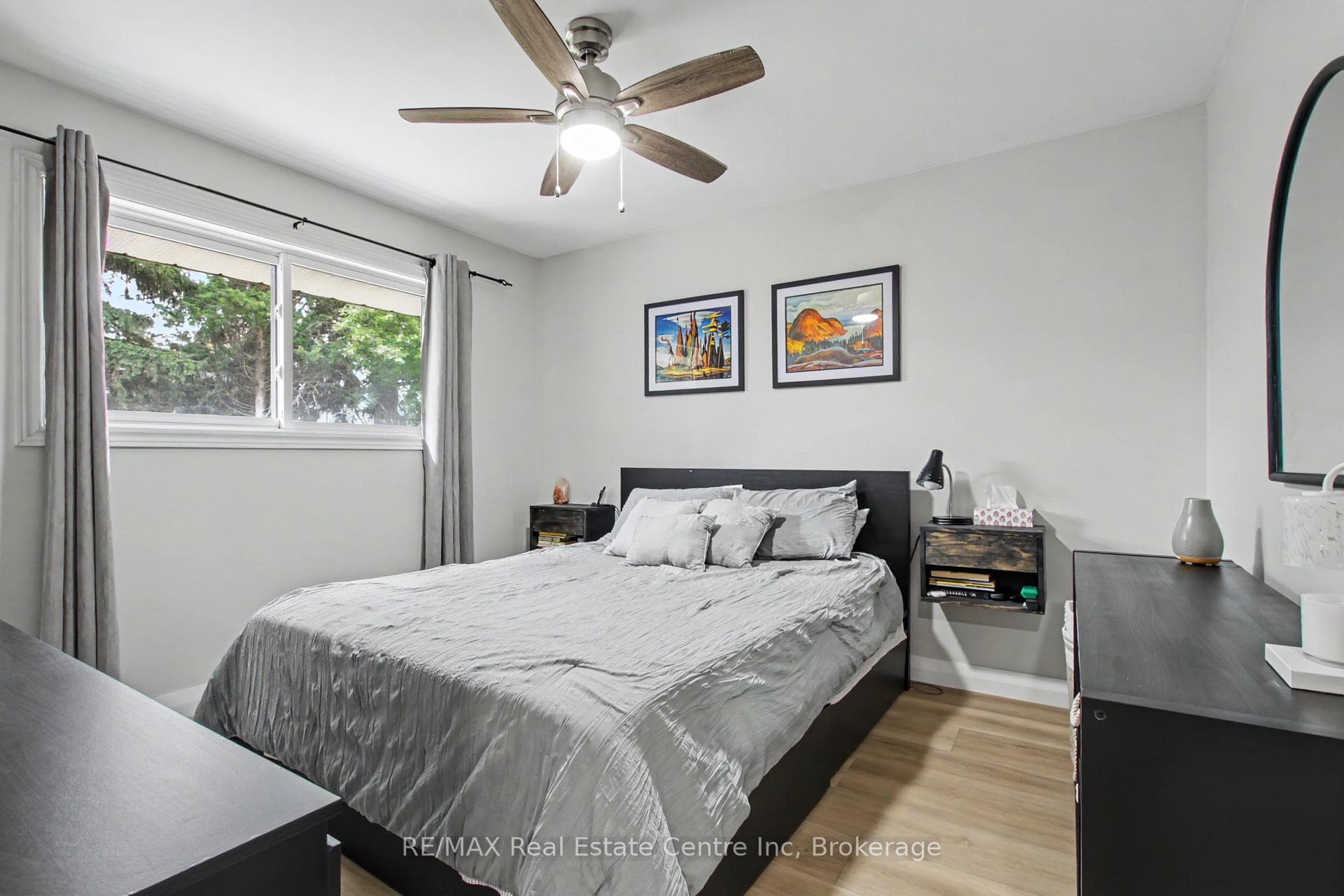 37 Ottawa Crescent photo 12