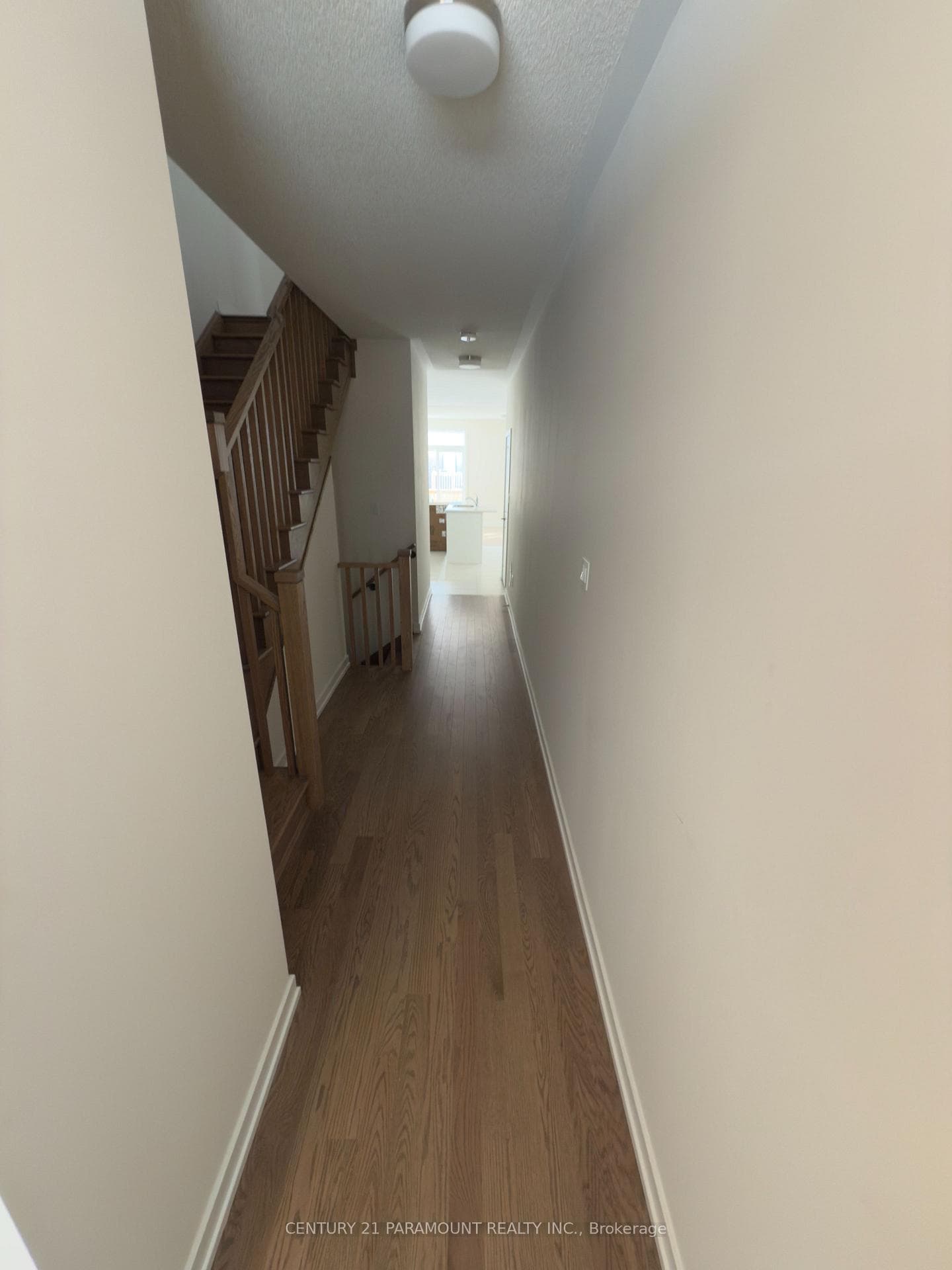 7 Singhampton Road photo 6
