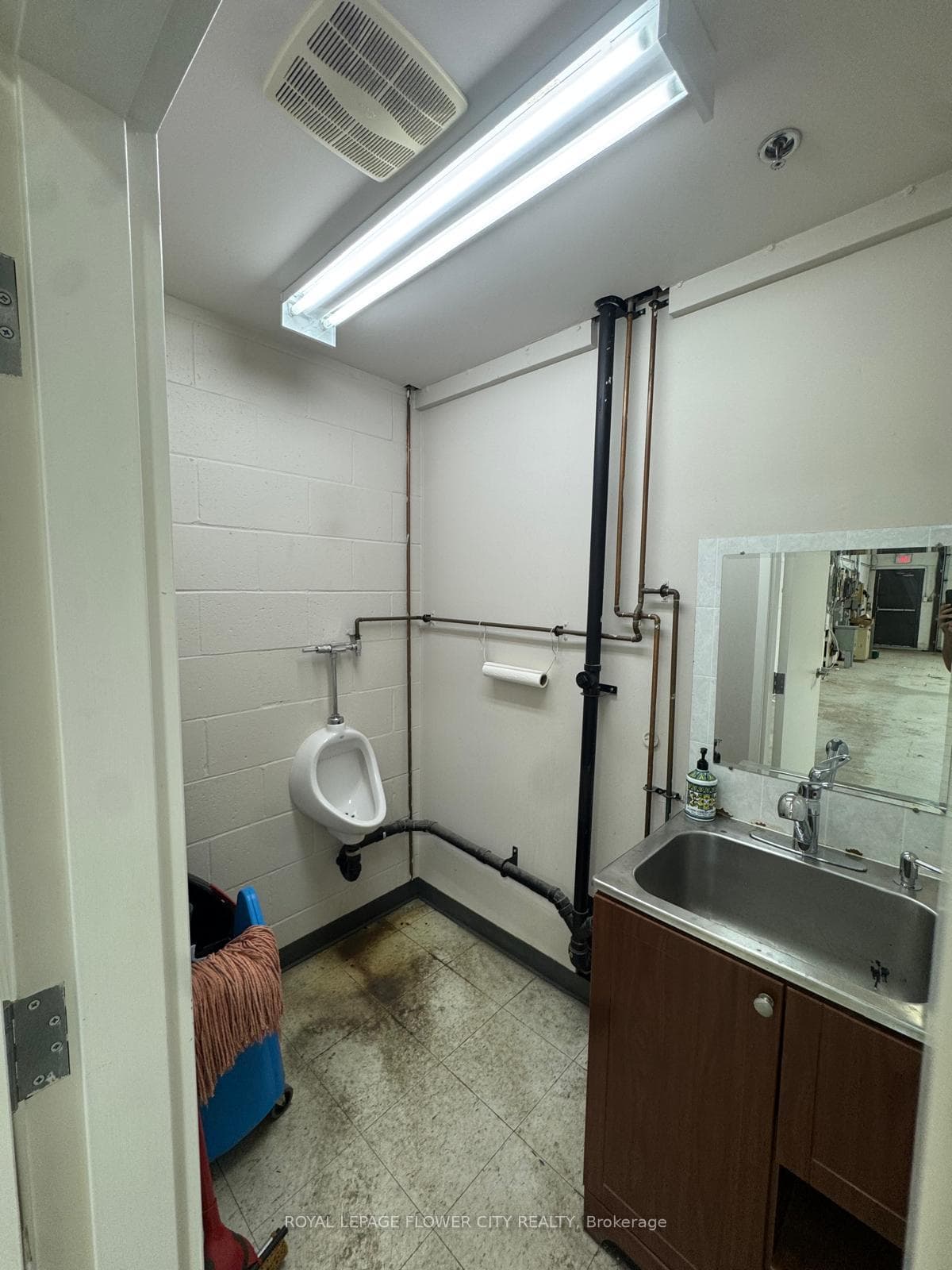 55 Healey Road Unit 6 photo 9