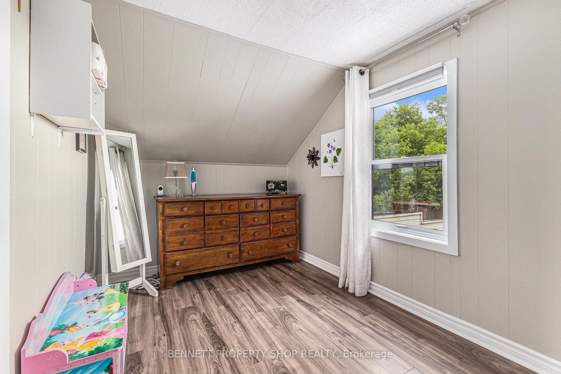 94 Mcgonigal Street photo 20