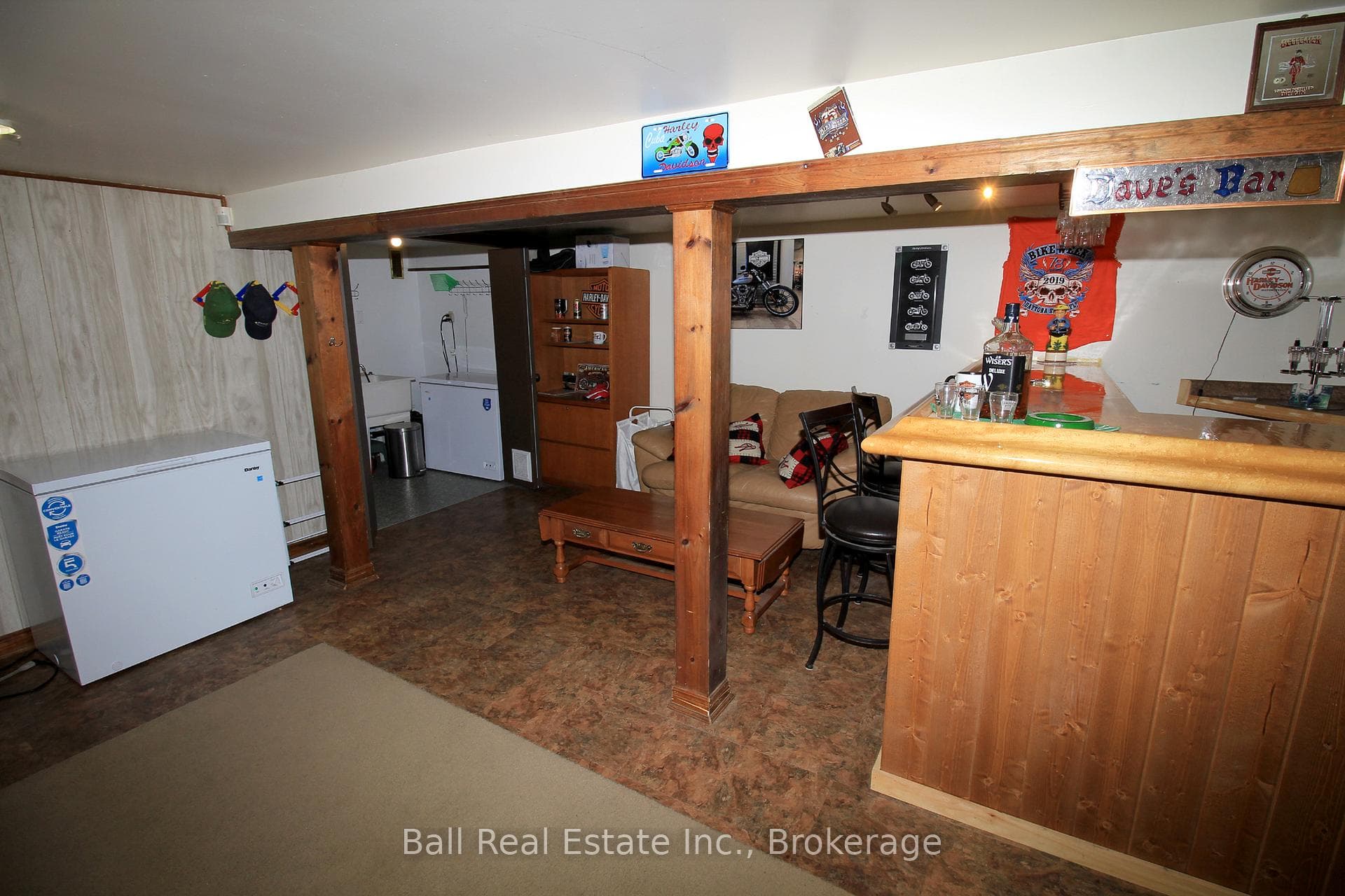 1123 Harcourt Road photo 35