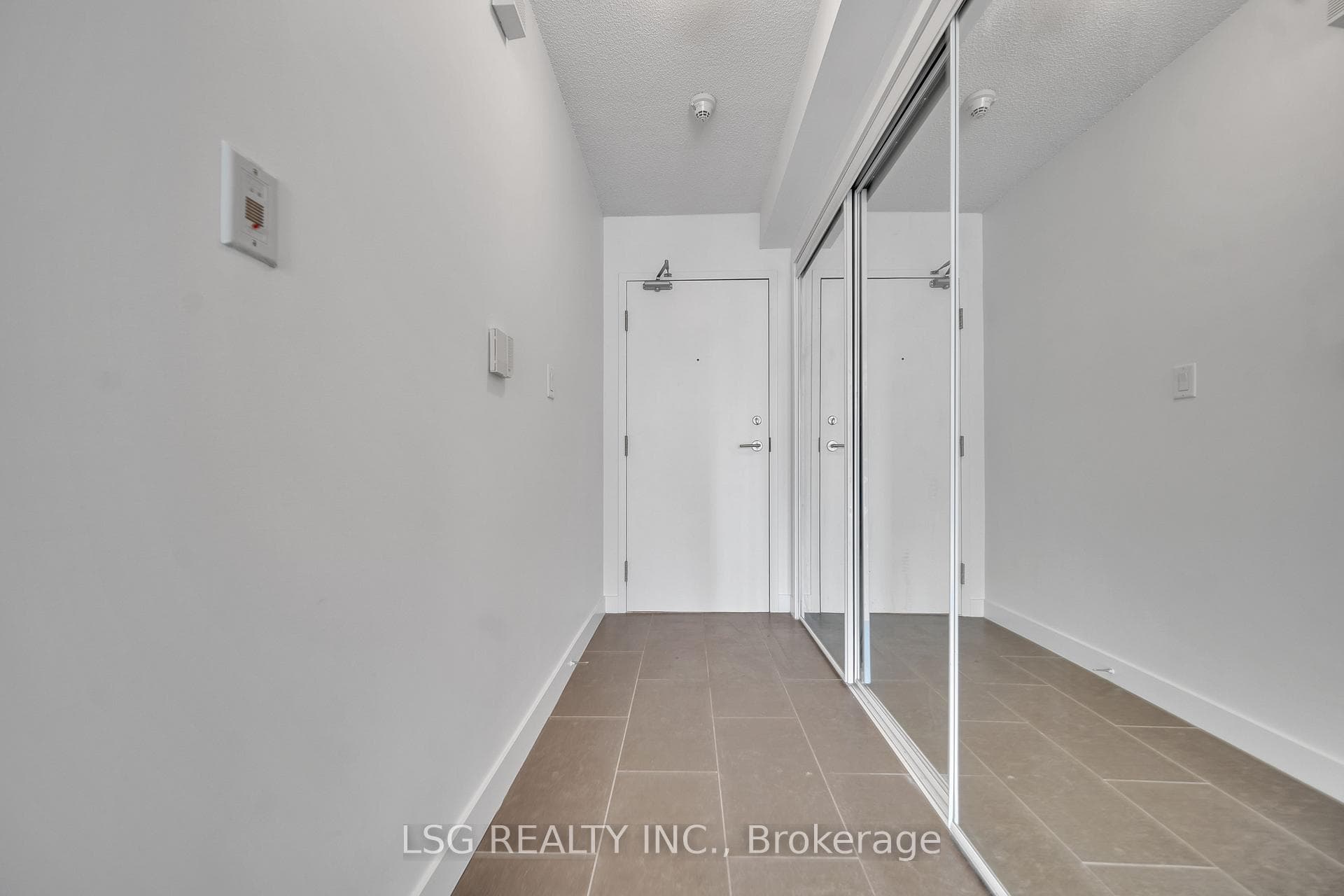 15 Fort York Boulevard Unit 2809 photo 16