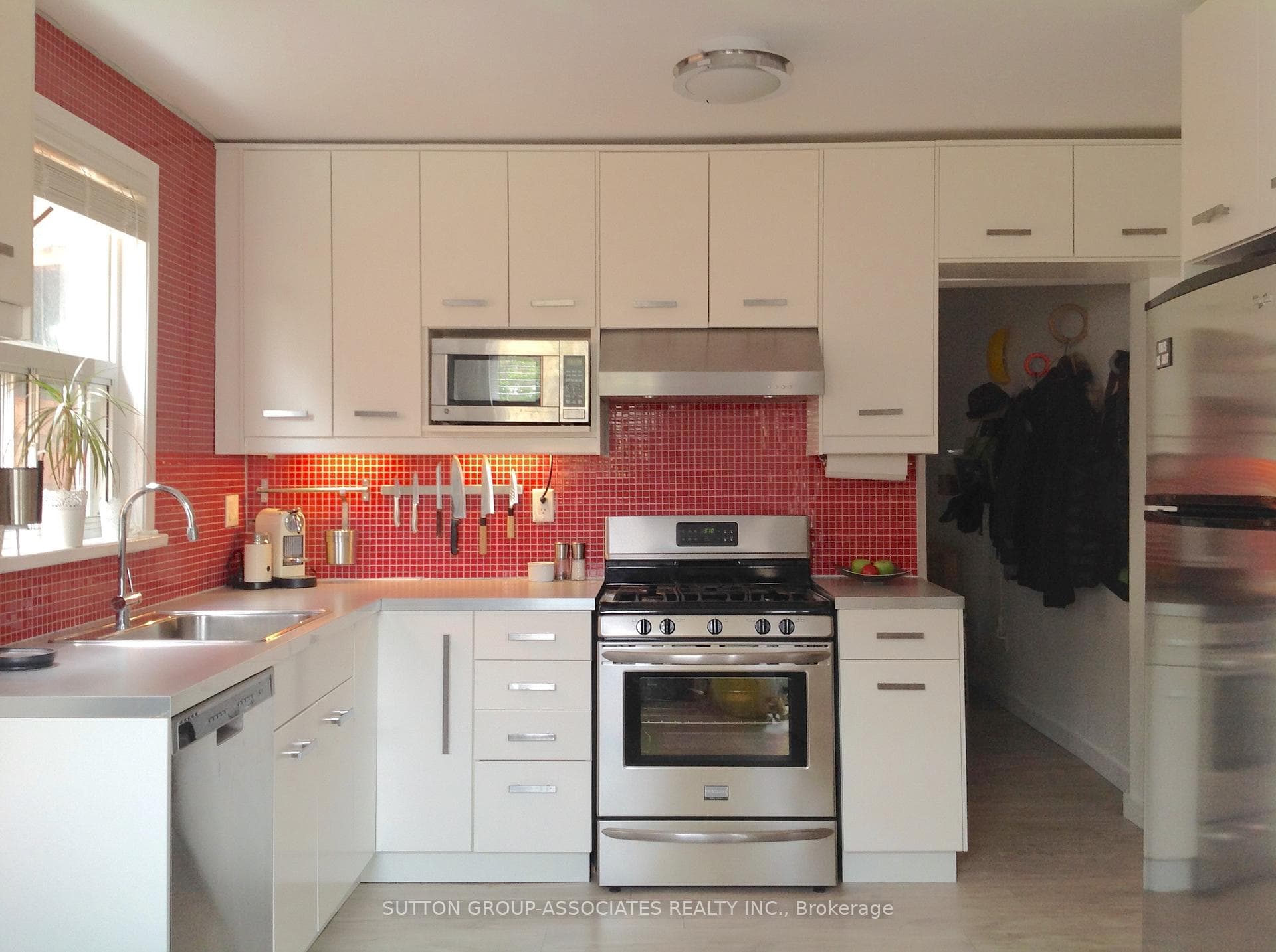 840 Ossington Avenue Unit 1 photo 1