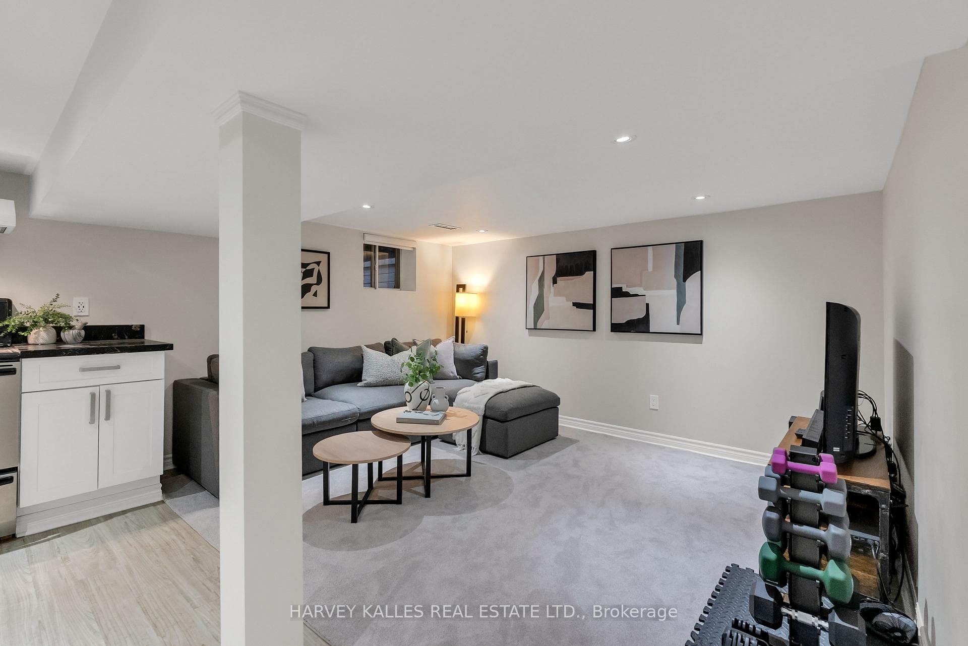 326 Glenholme Avenue photo 32