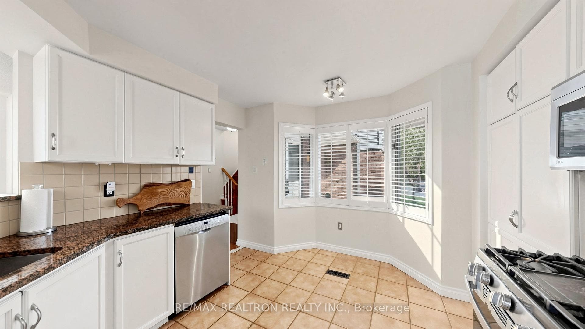 2854 Gulfstream Way photo 17