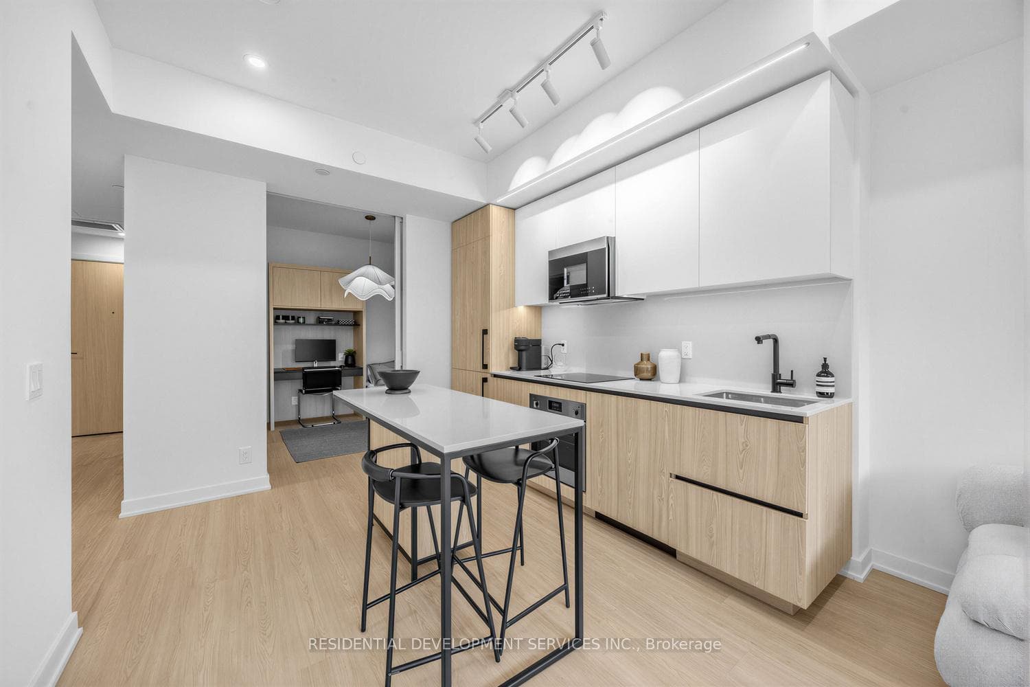 699 Sheppard Avenue Unit 226 photo 10