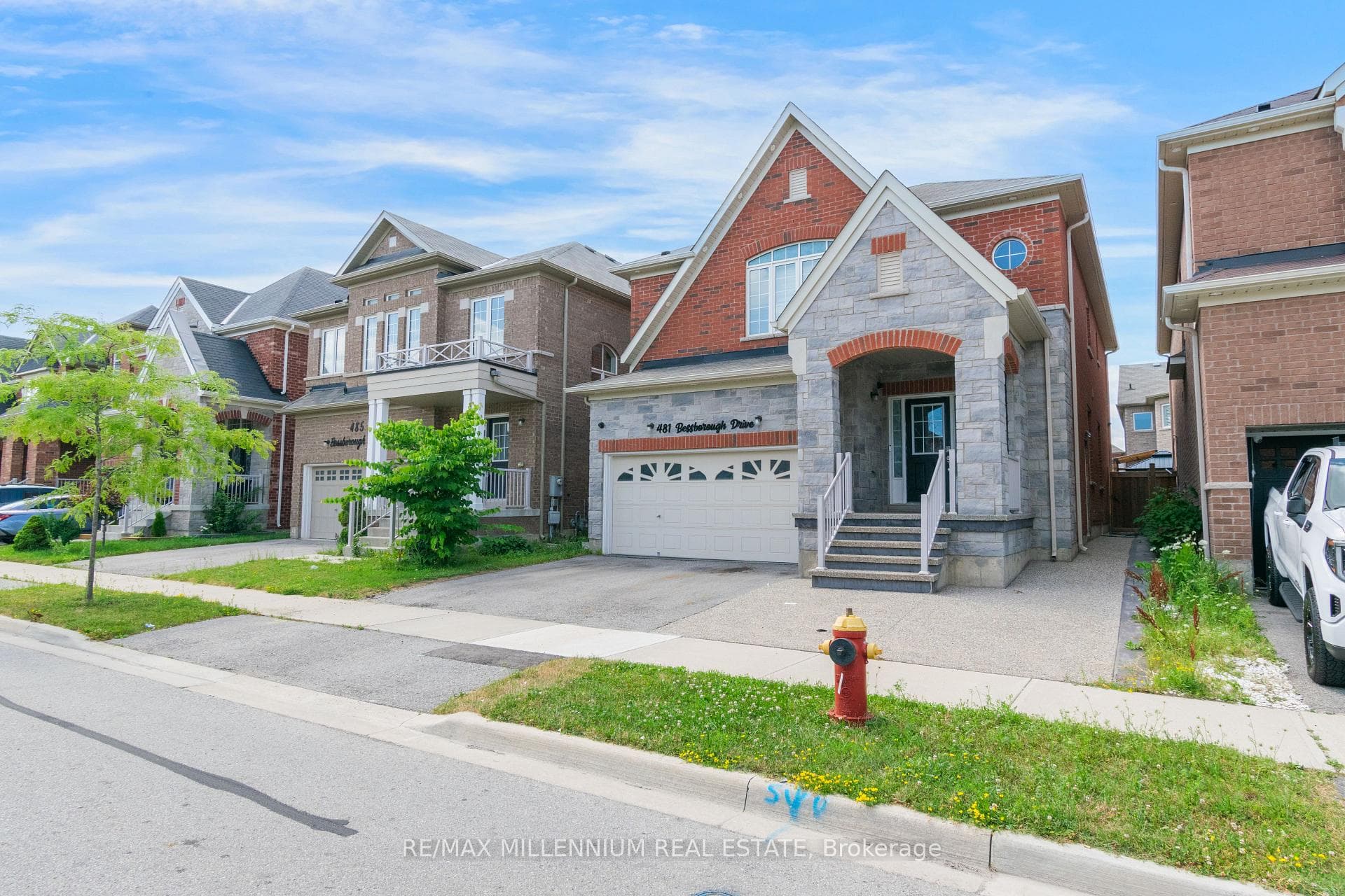 481 Bessborough Drive photo 1