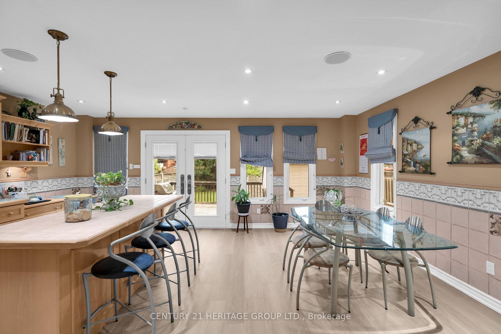 33 Sanderstead Avenue photo 12