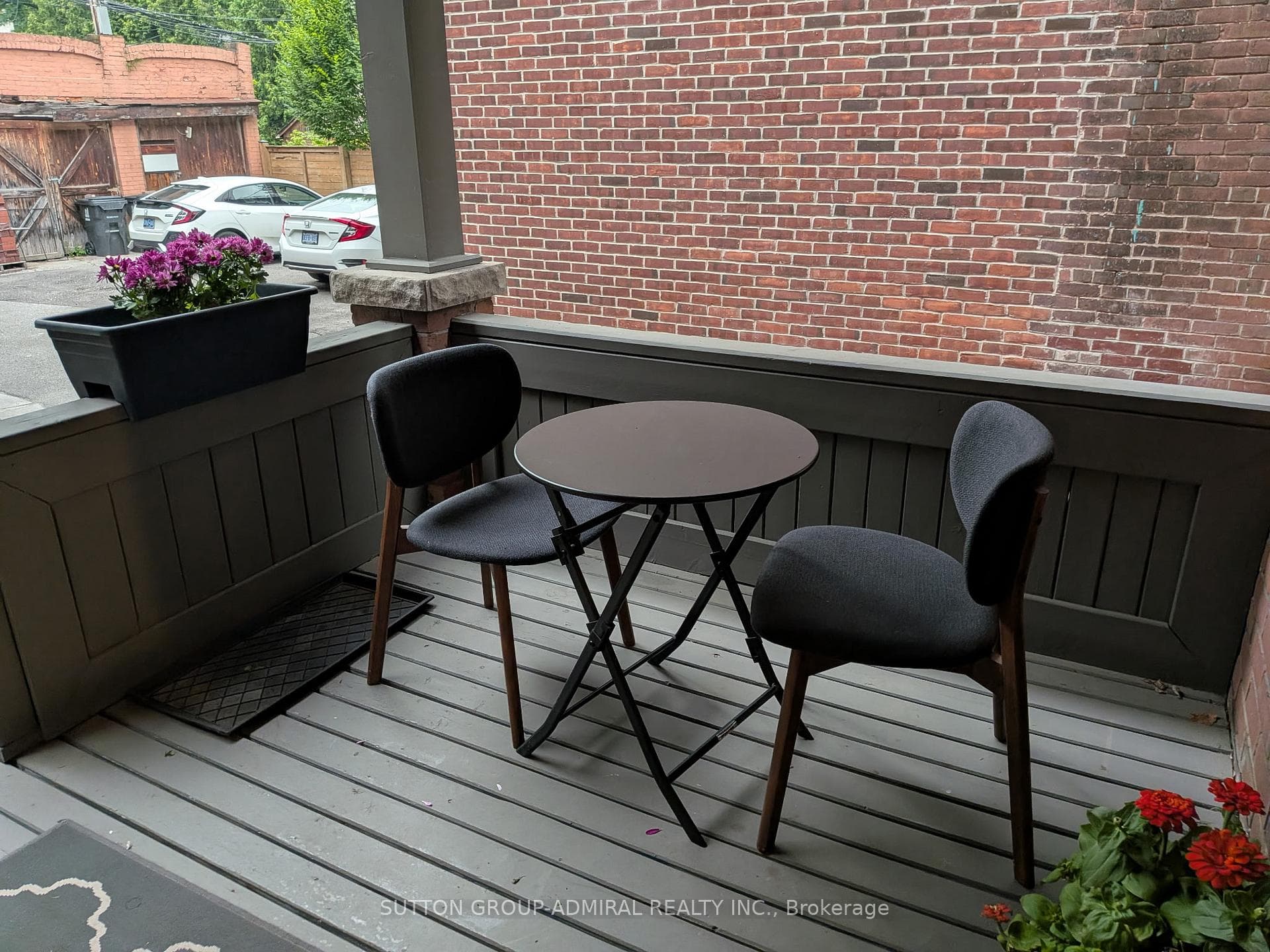 9x9 ft covered porch