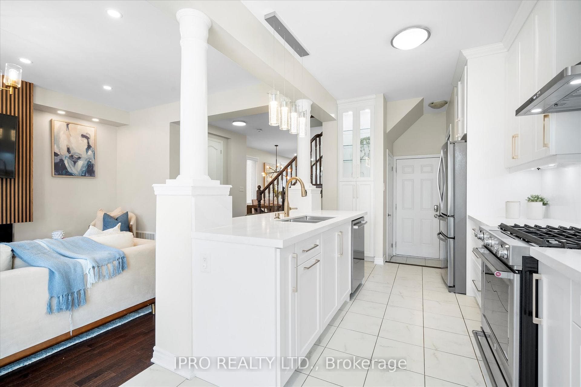 442 Grey Landing Drive photo 15