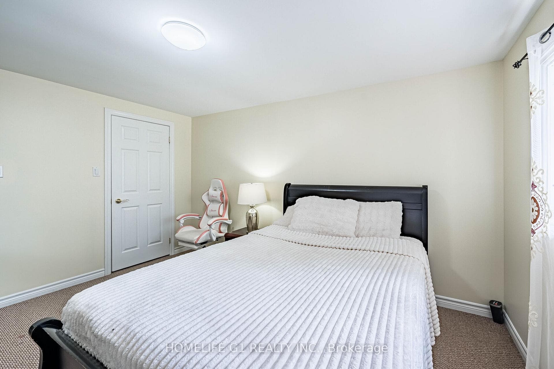 8 Holgate Court photo 22