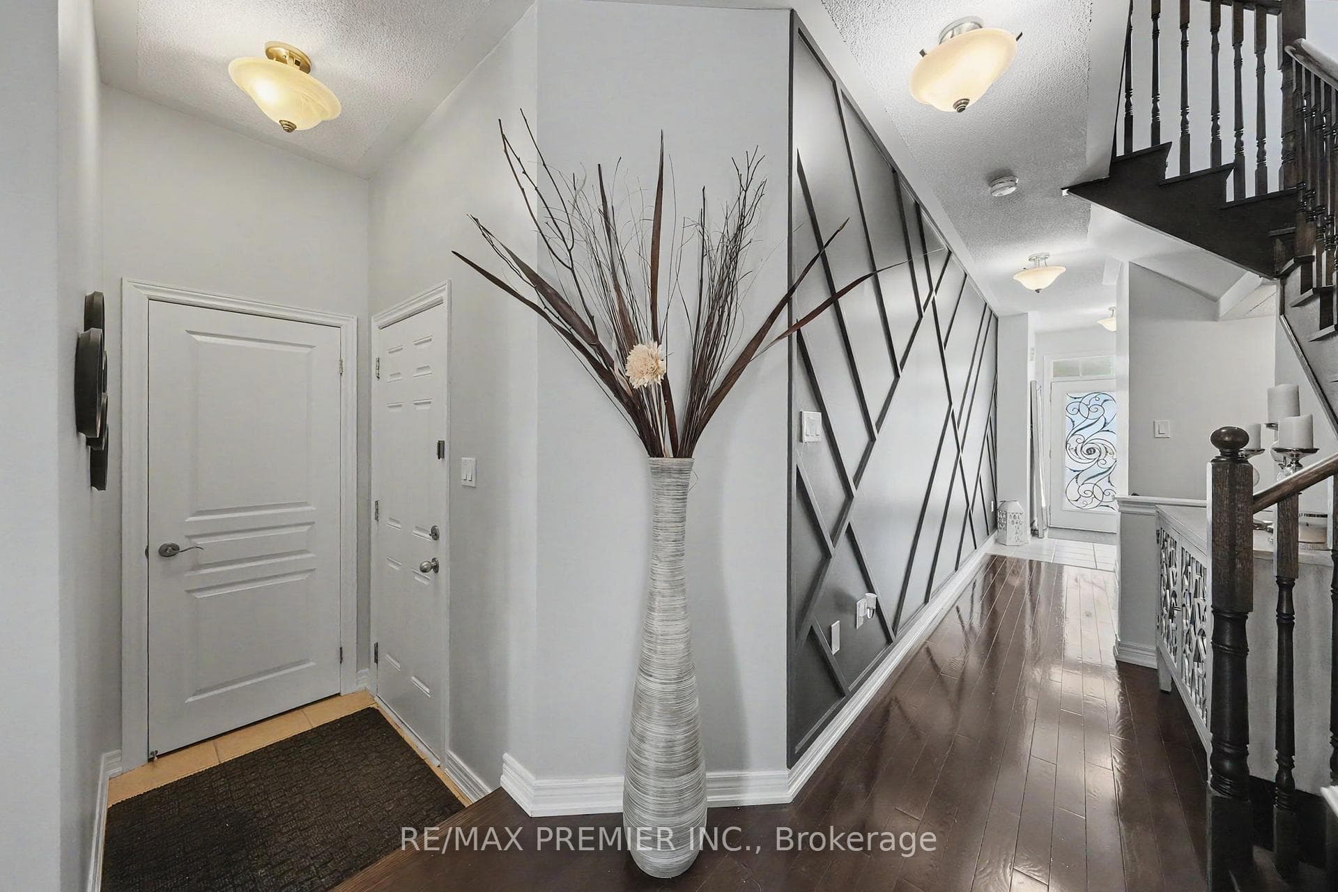 82 Chesterwood Crescent photo 21