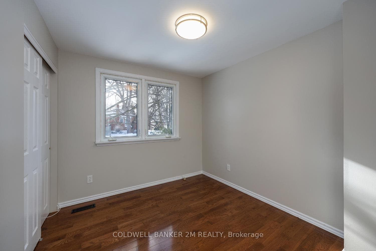 1076 Carolyn Avenue photo 25