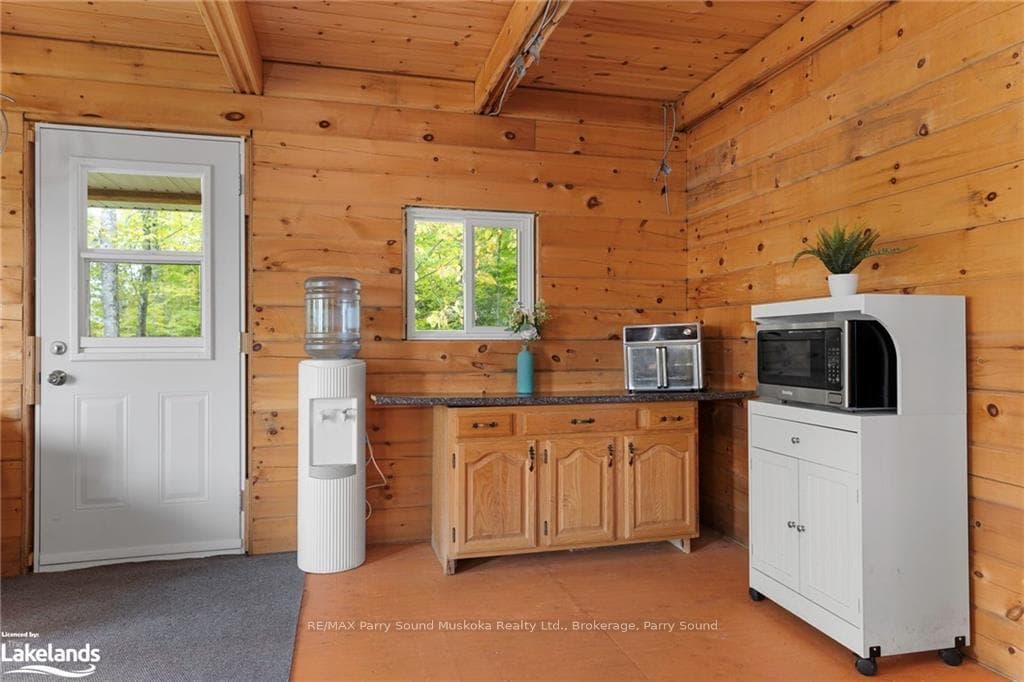 Kitchen area