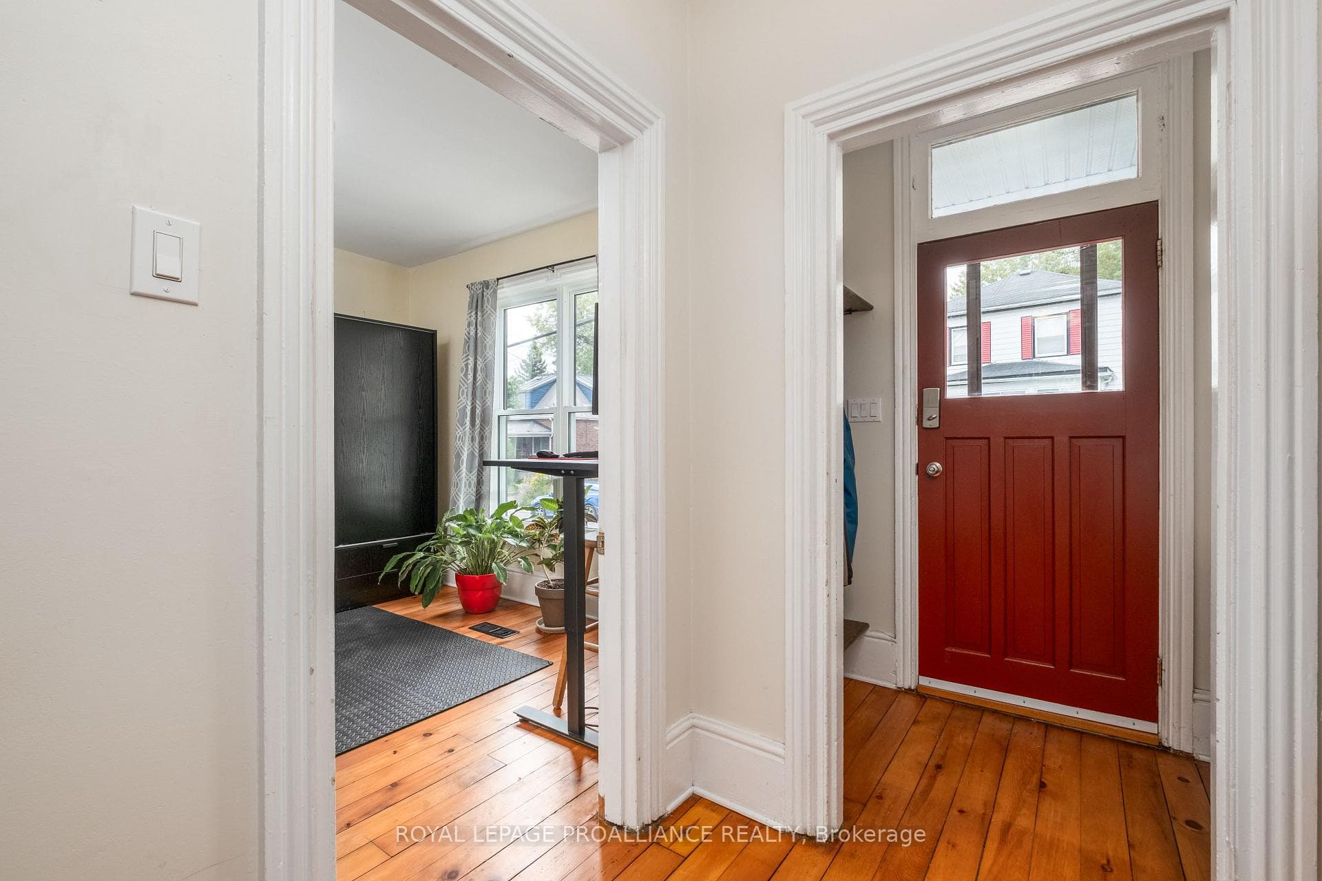 99 Raglan Road photo 9