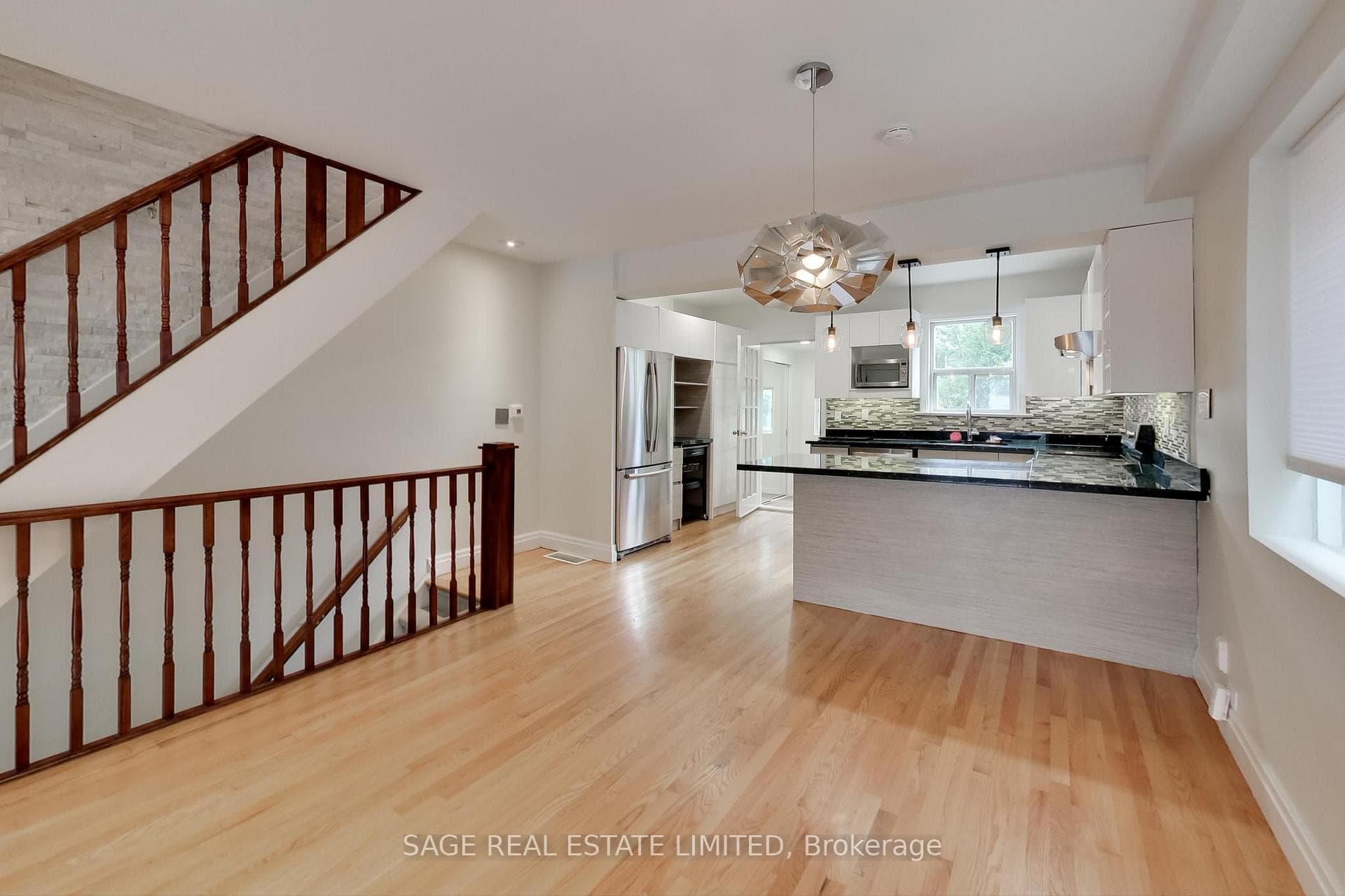 273 Broadway Avenue photo 7