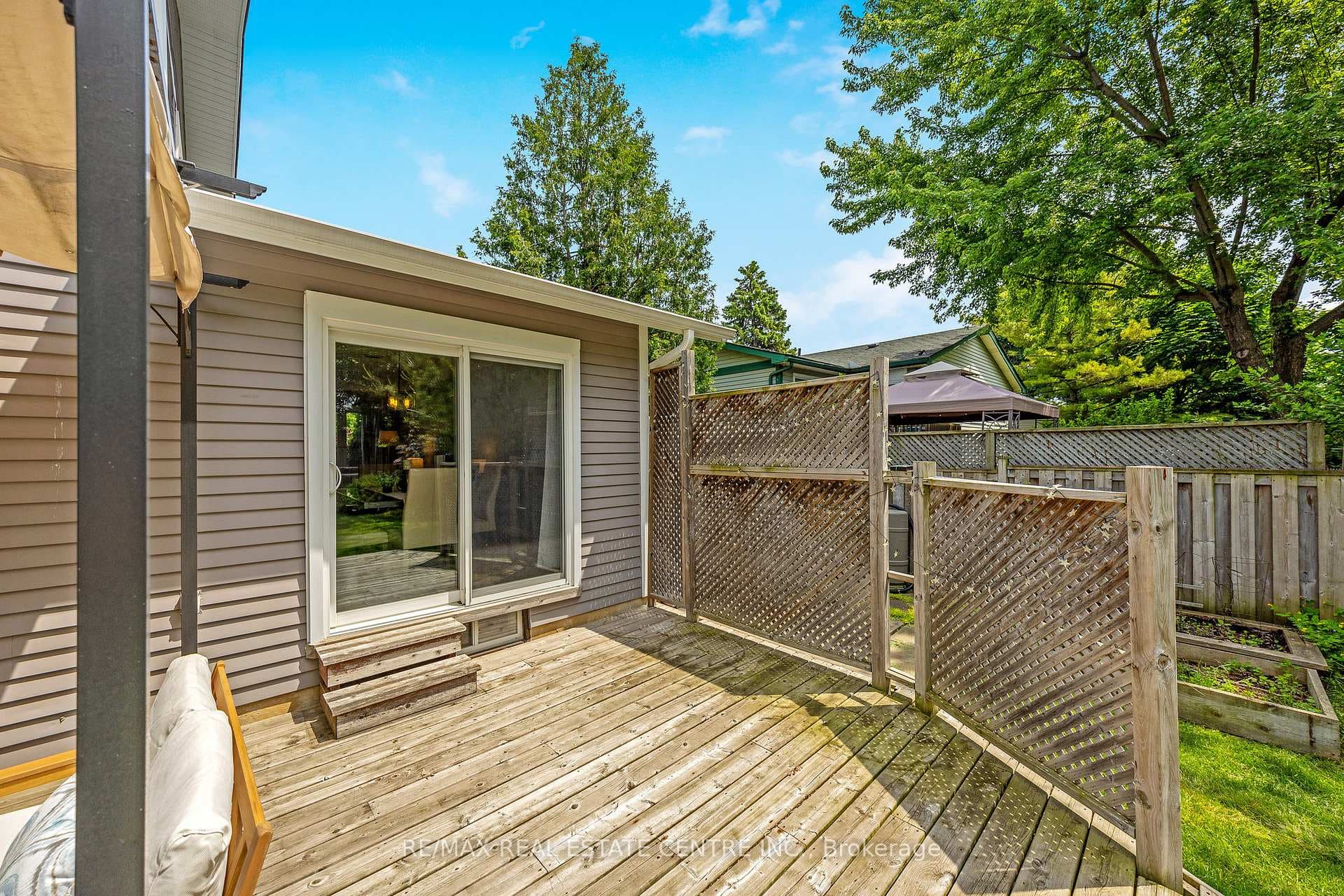 551 Woodward Avenue photo 36