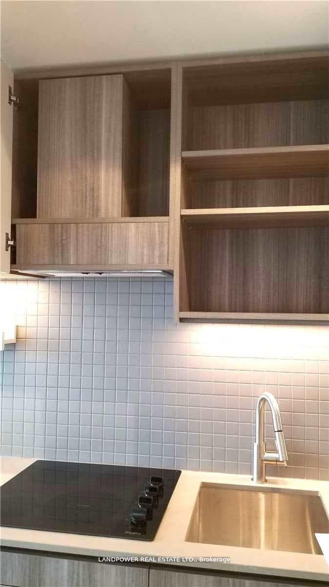 5 Buttermill Avenue Unit 6101 photo 17