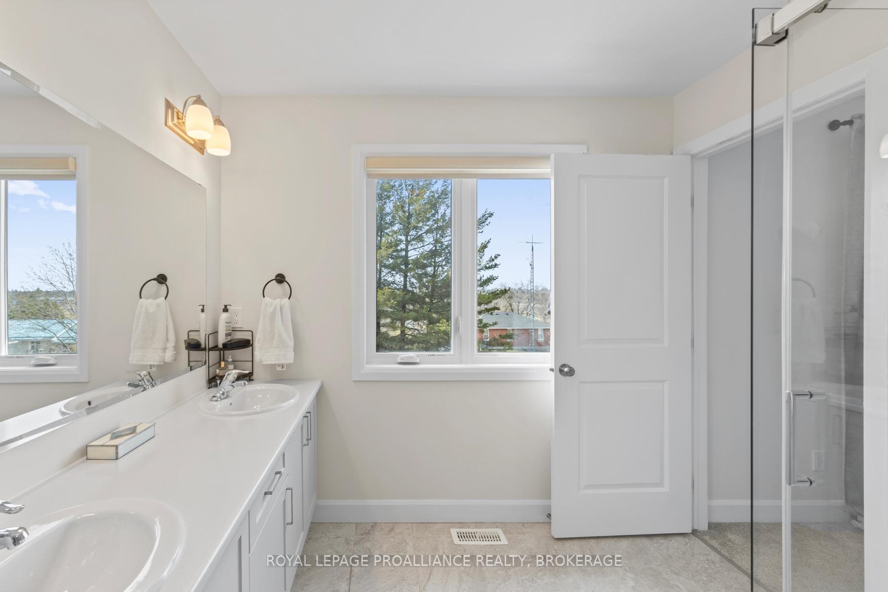 34 Erie Court photo 26