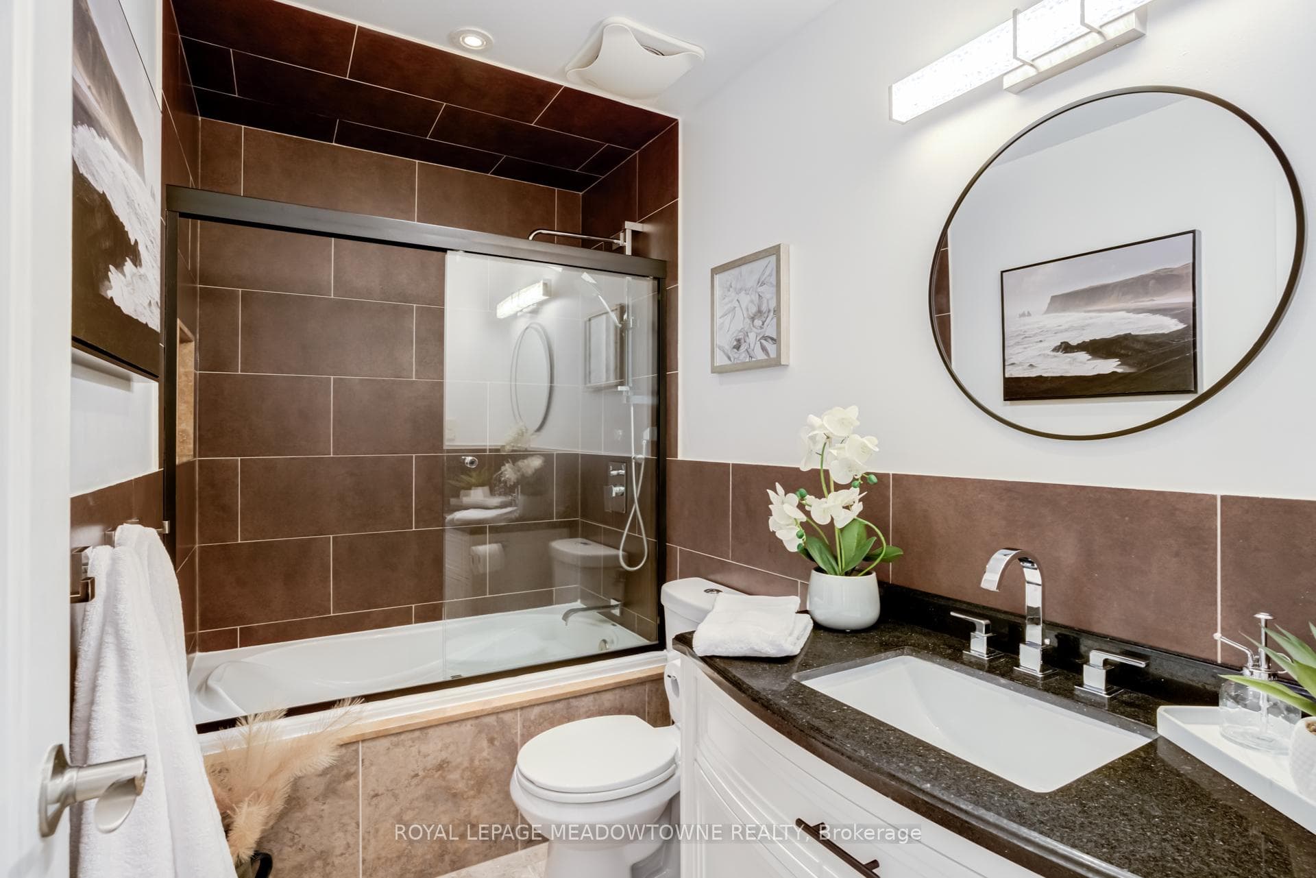 92 Morley Crescent photo 40