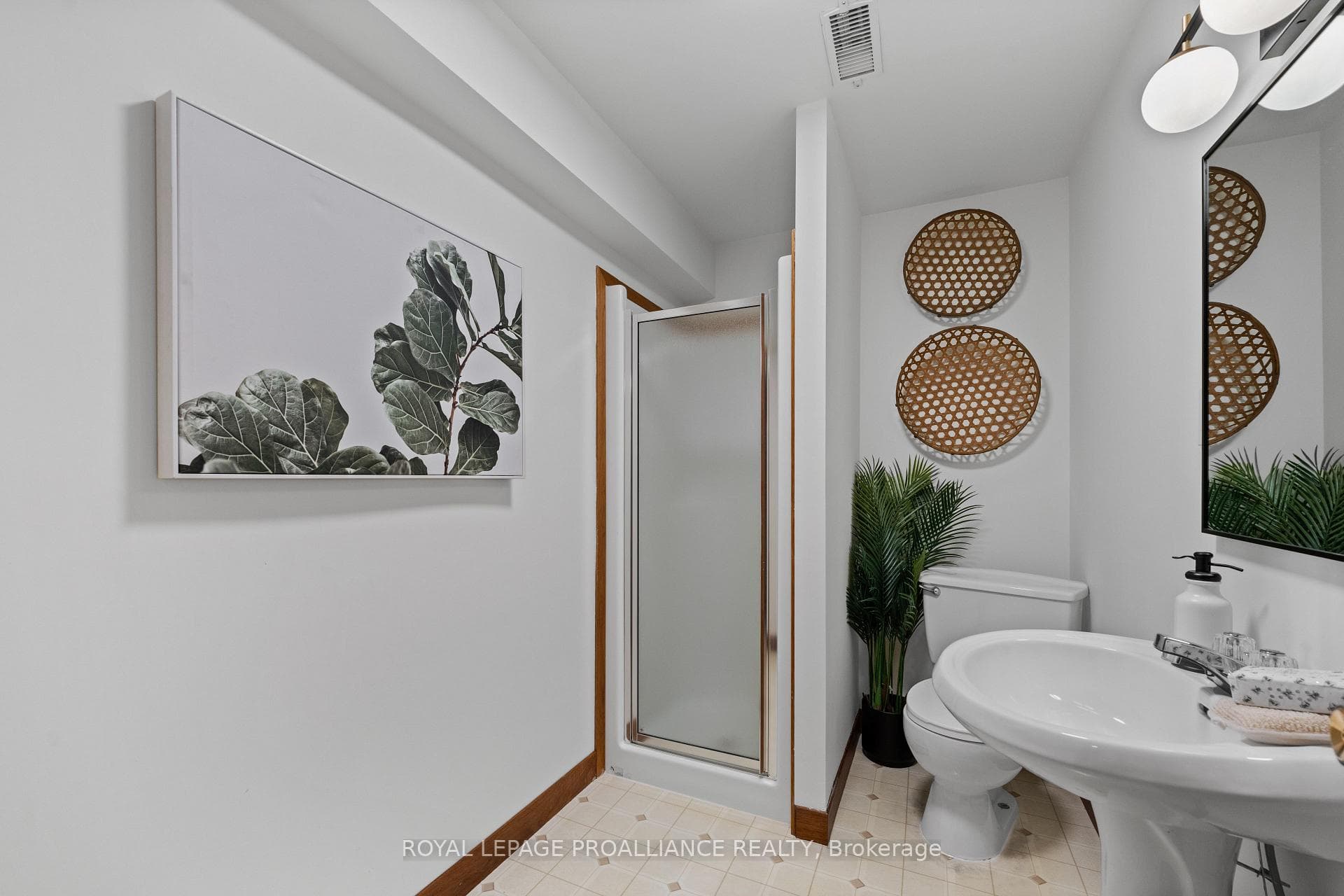 30 Carleton Boulevard photo 33