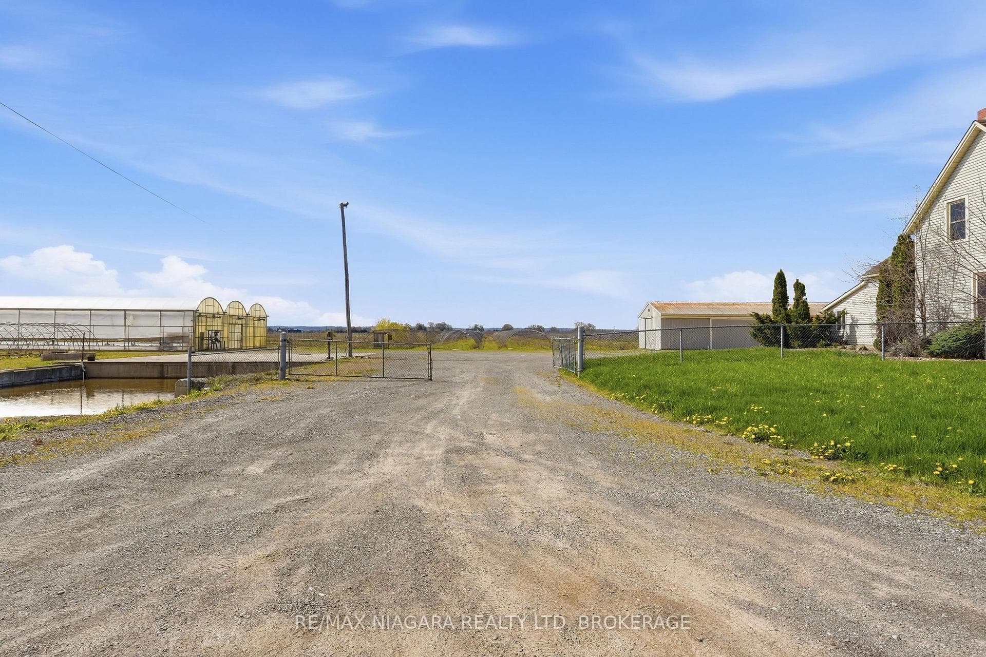 855 Line 1 Road photo 28