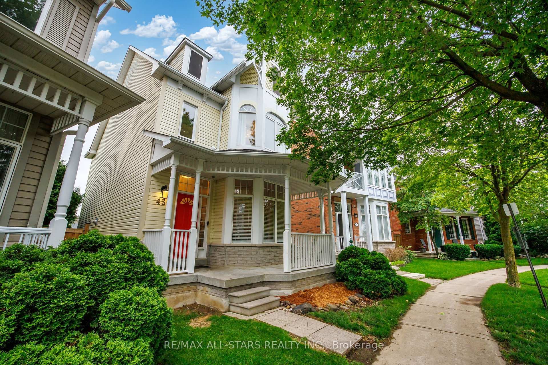43 Cornell Common Road photo 1