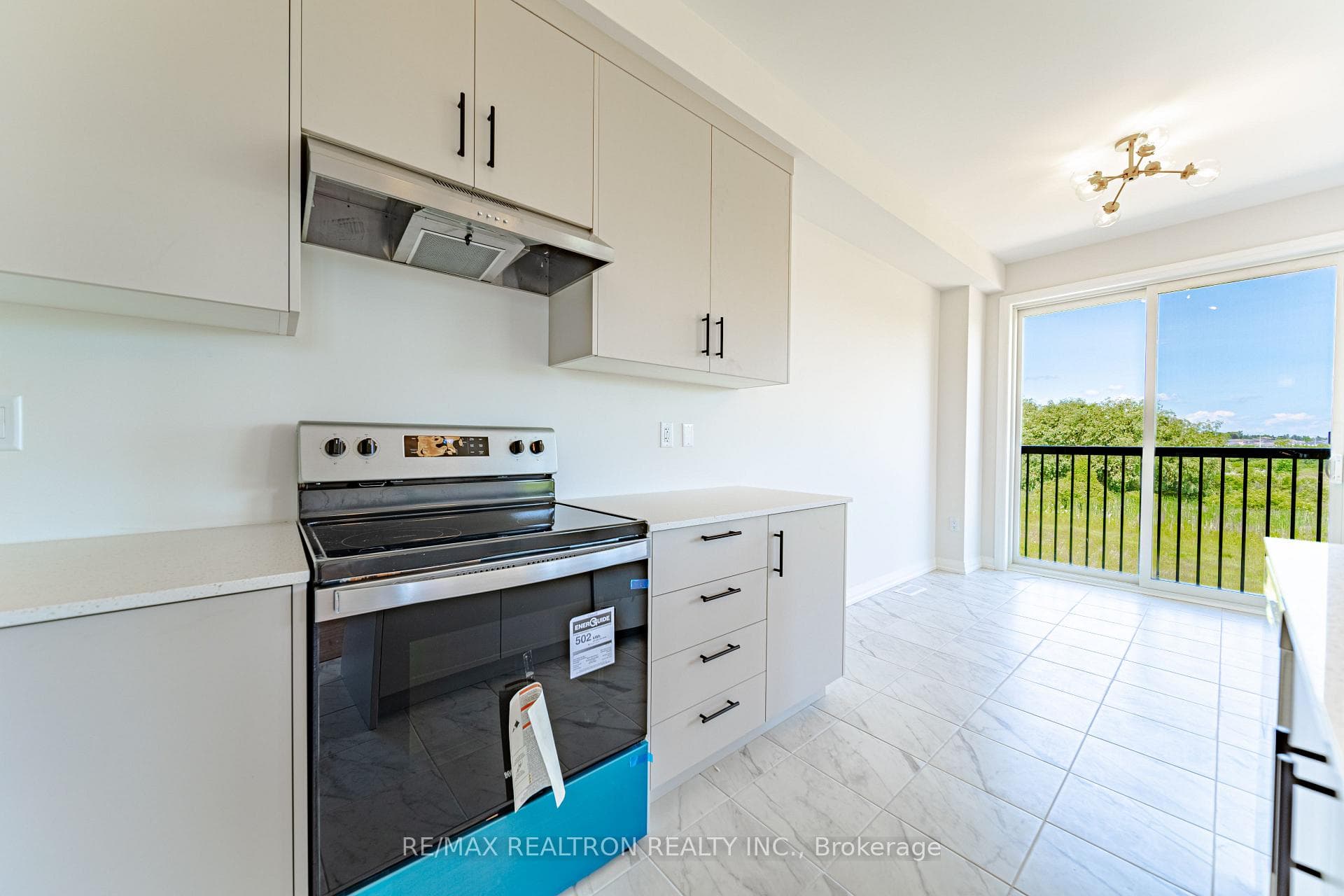 41 John McCrae Street photo 11