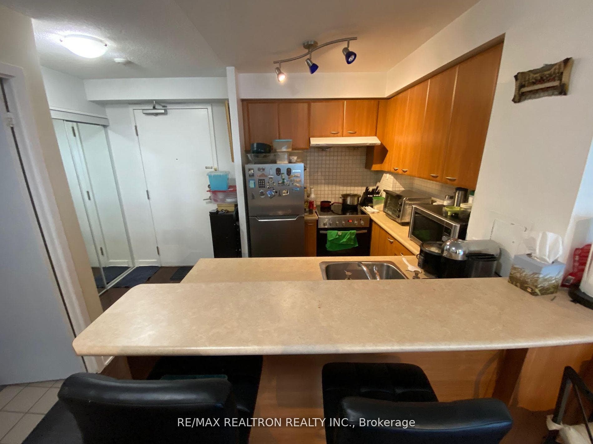 38 Lee Centre Drive Unit 606 photo 11