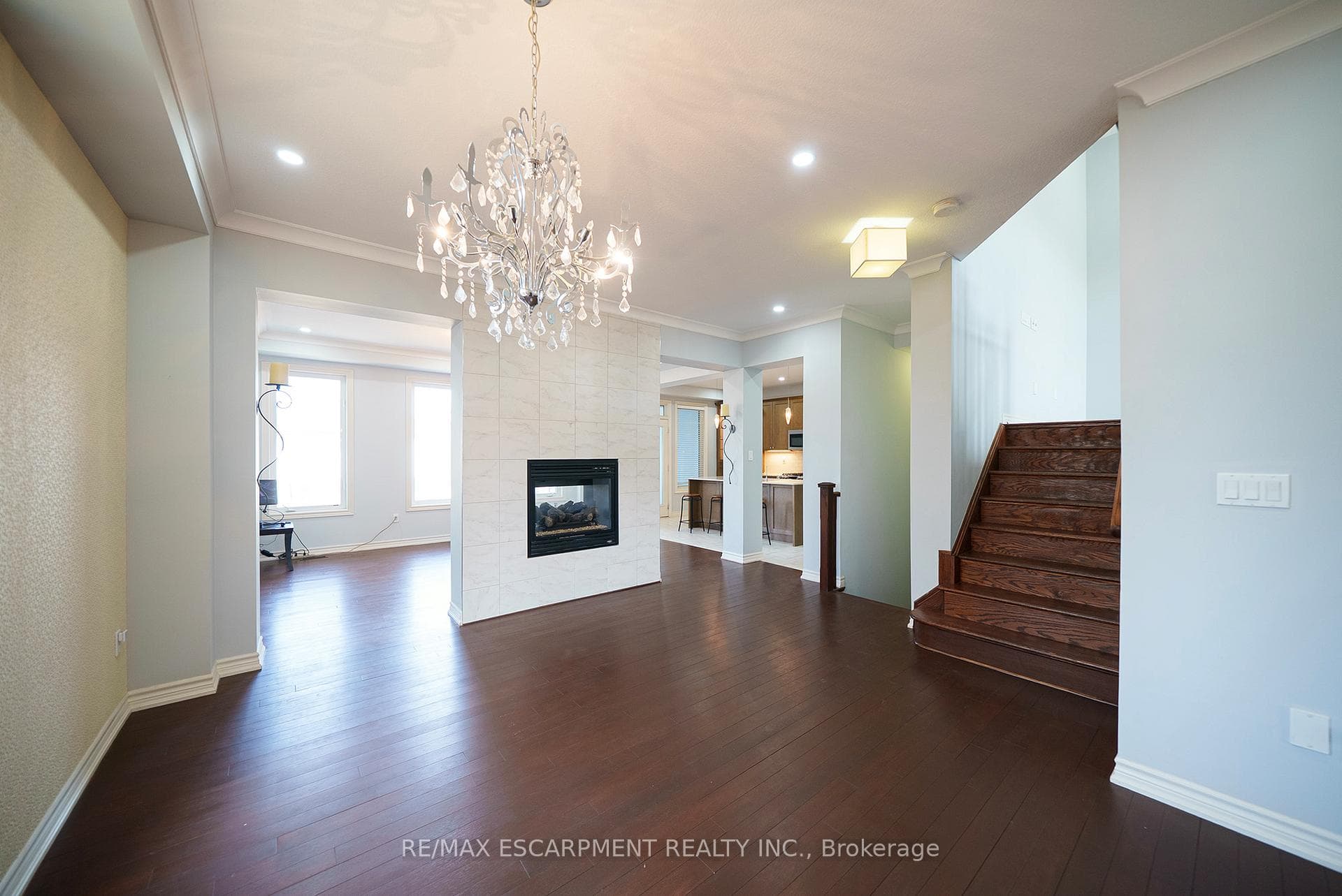 306 Blackburn Drive photo 8