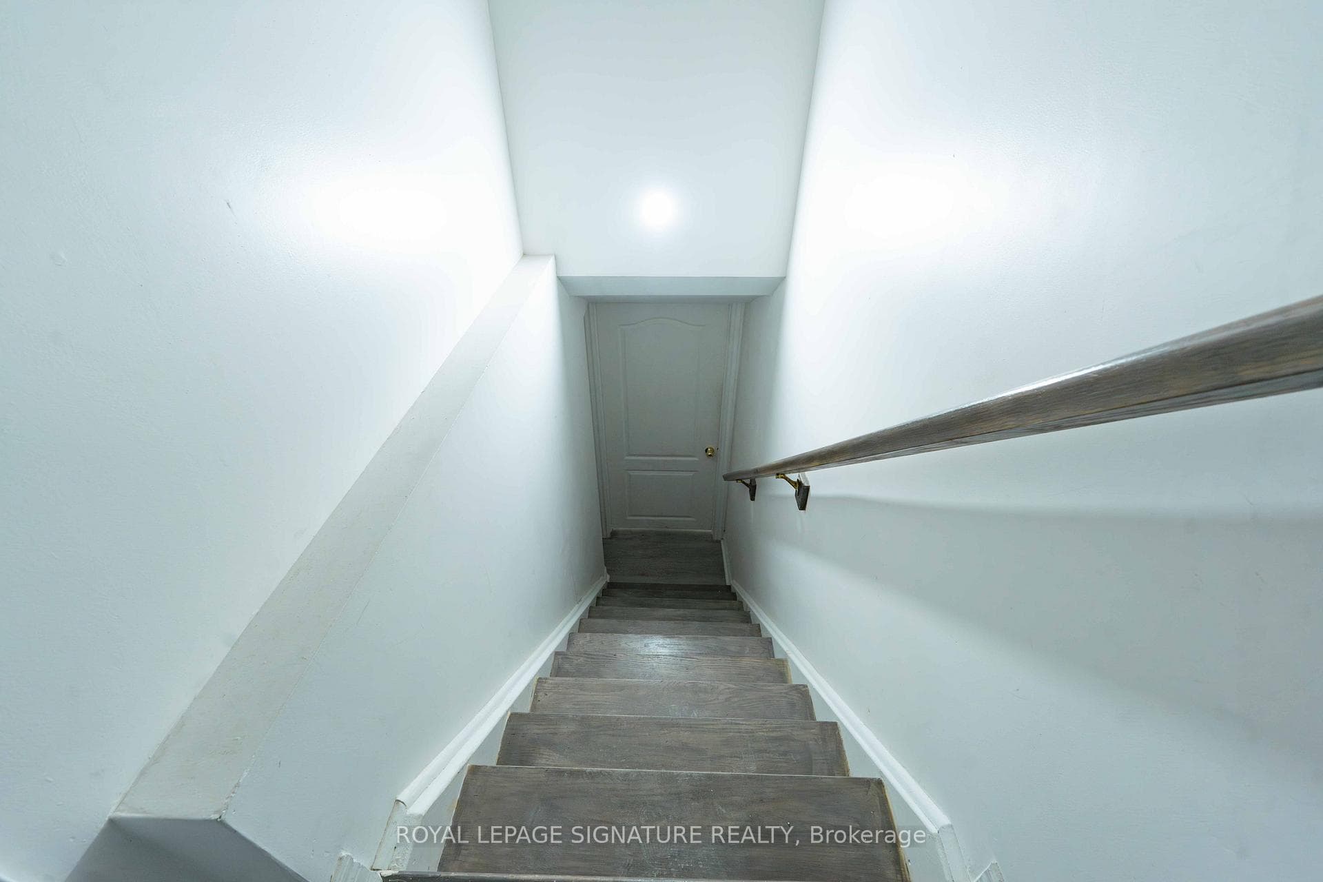 4742 Creditview Road photo 4