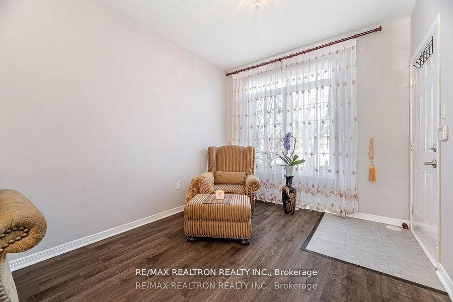4711 Kingston Road Unit 11 photo 6