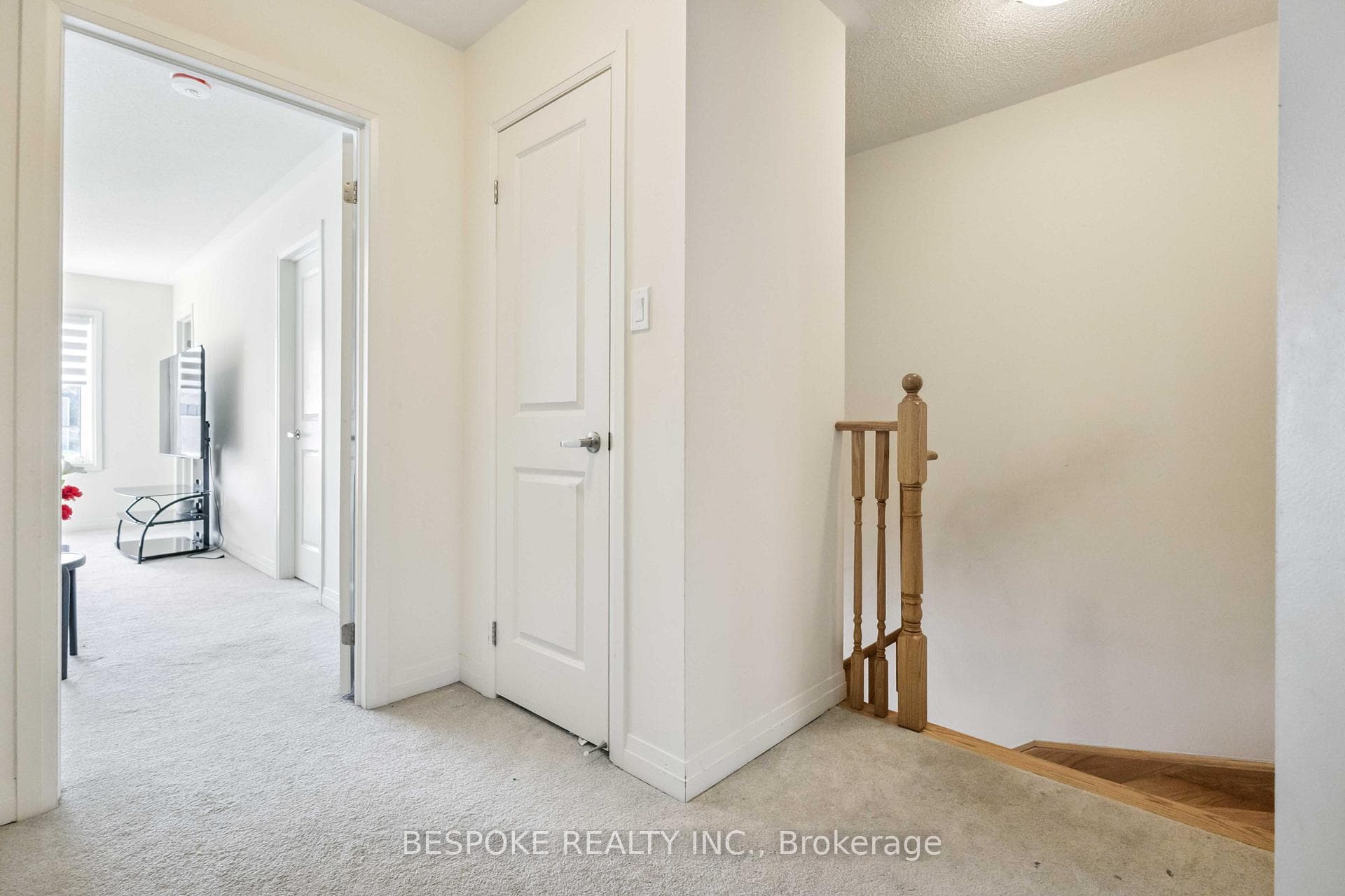 17 Esquire Way photo 29