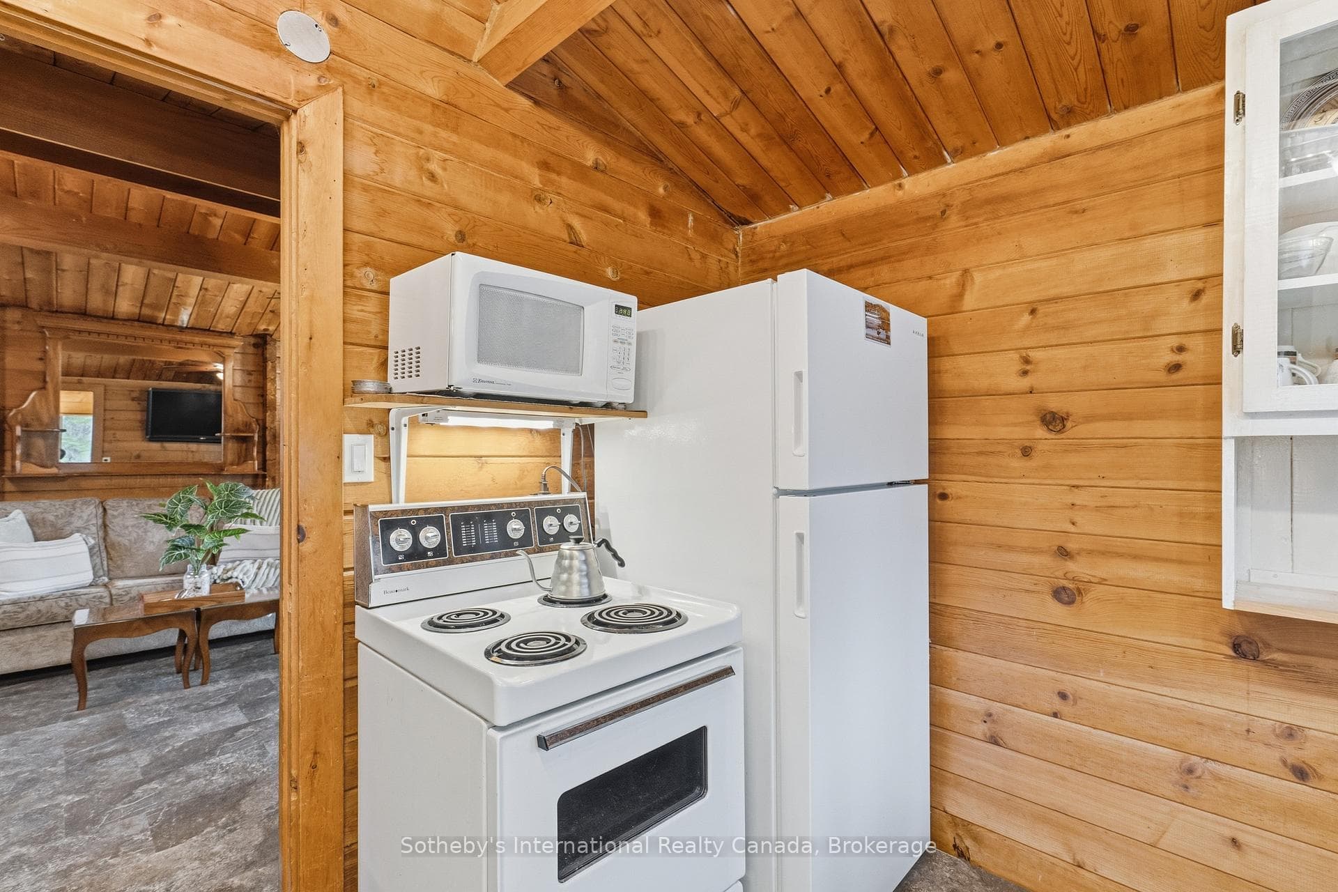 1041 Crockford Lane photo 19