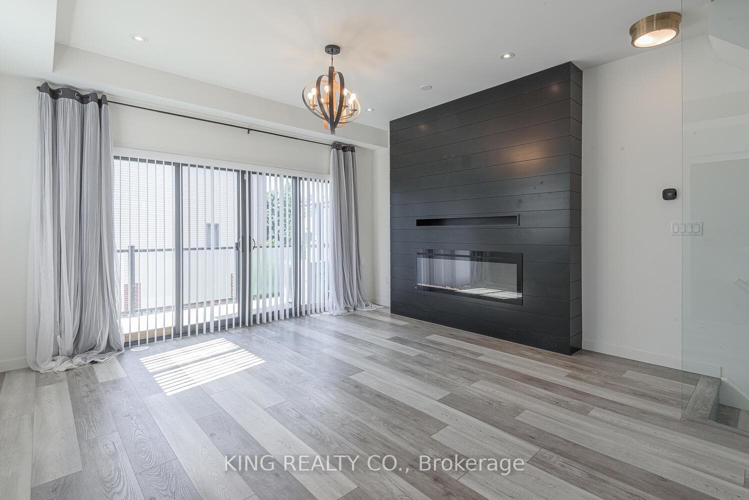 369 Essa Road Unit 104 photo 13
