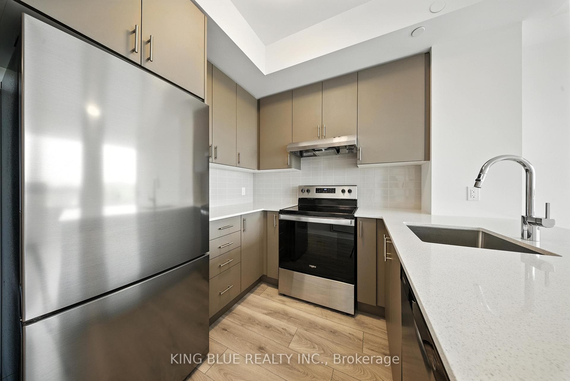 3240 William Coltson Avenue Unit 503 photo 12