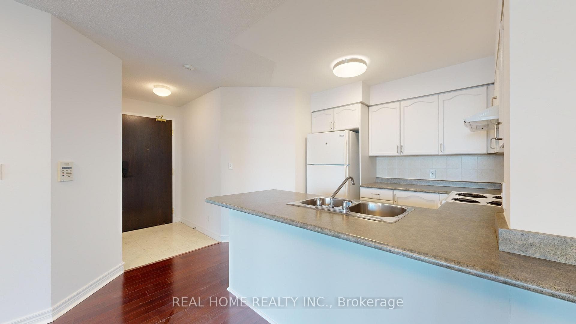 23 Hollywood Avenue Unit 3001 photo 4
