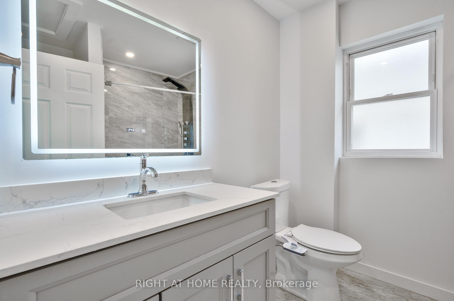 193 Drummond Street photo 25