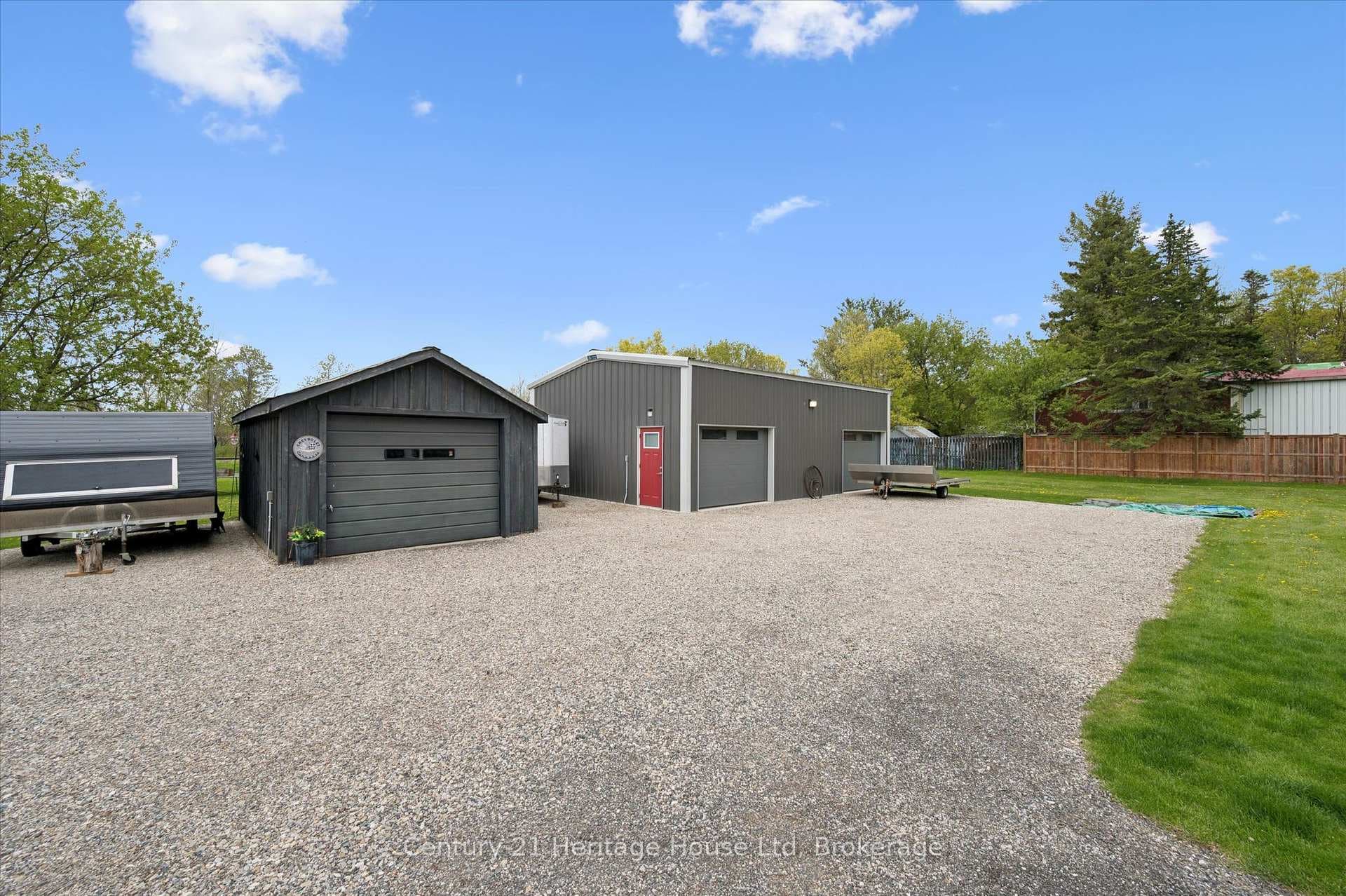 584077 Beachville Road photo 42