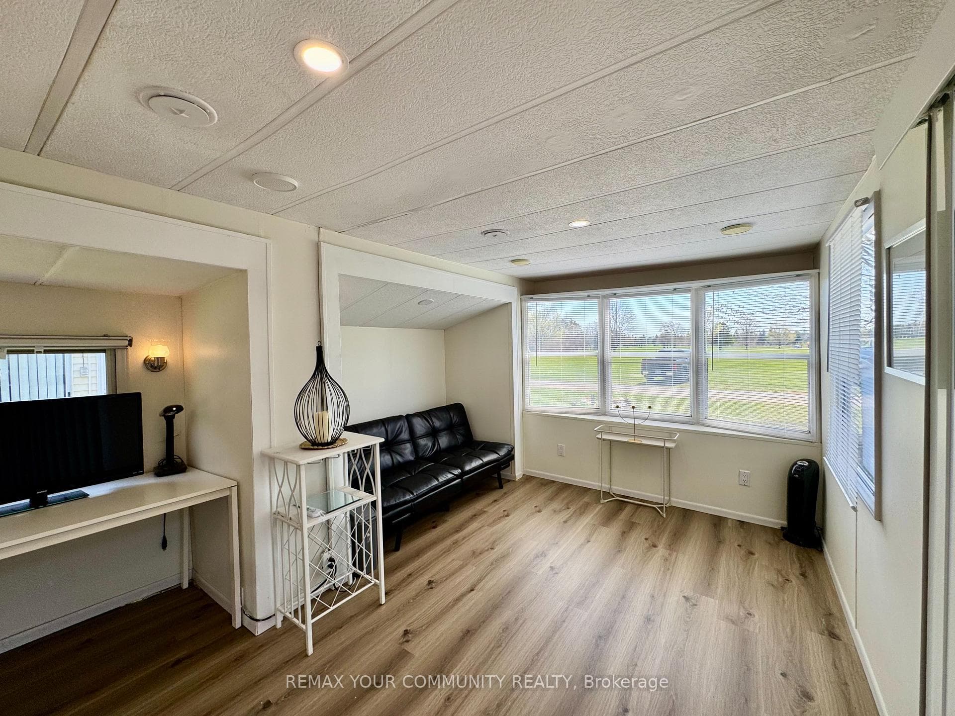 285 Crydermans Side Road Unit 237 photo 8