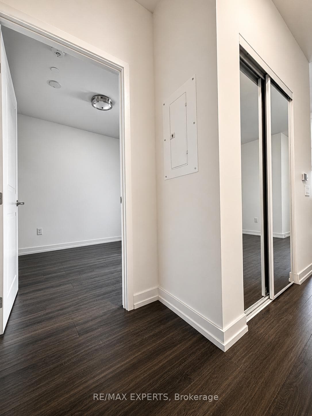 4010 Eglinton Avenue Unit 427 photo 9