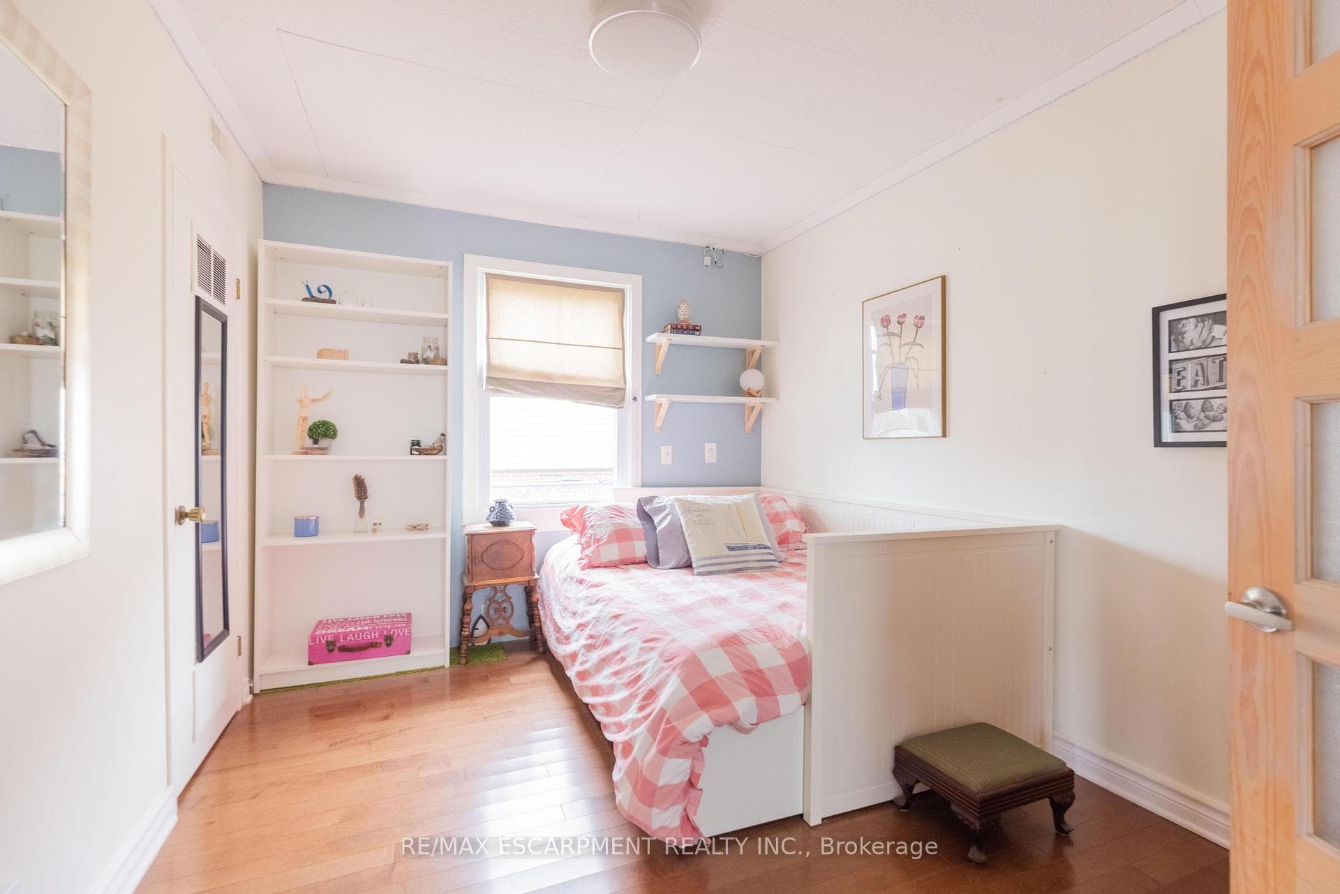 13 Colton Avenue photo 18