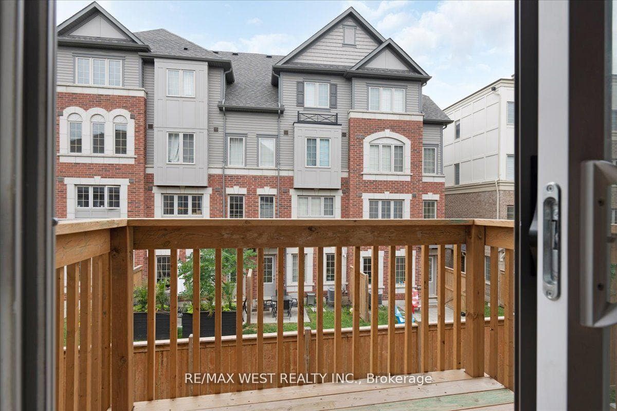 2641 Magdalen Path Unit 19 photo 10