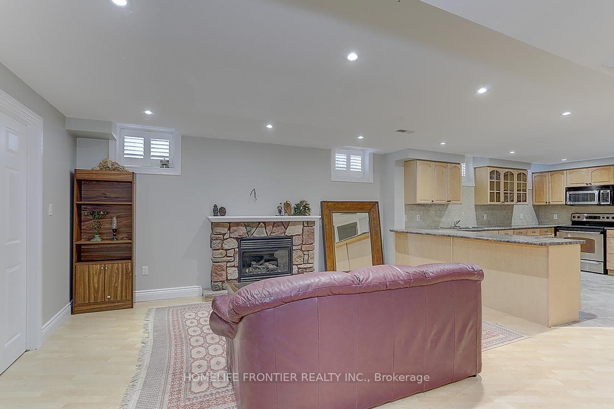 76 Kenilworth Crescent photo 23